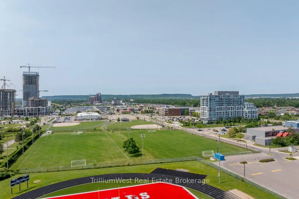1050 Main Street E, #1004