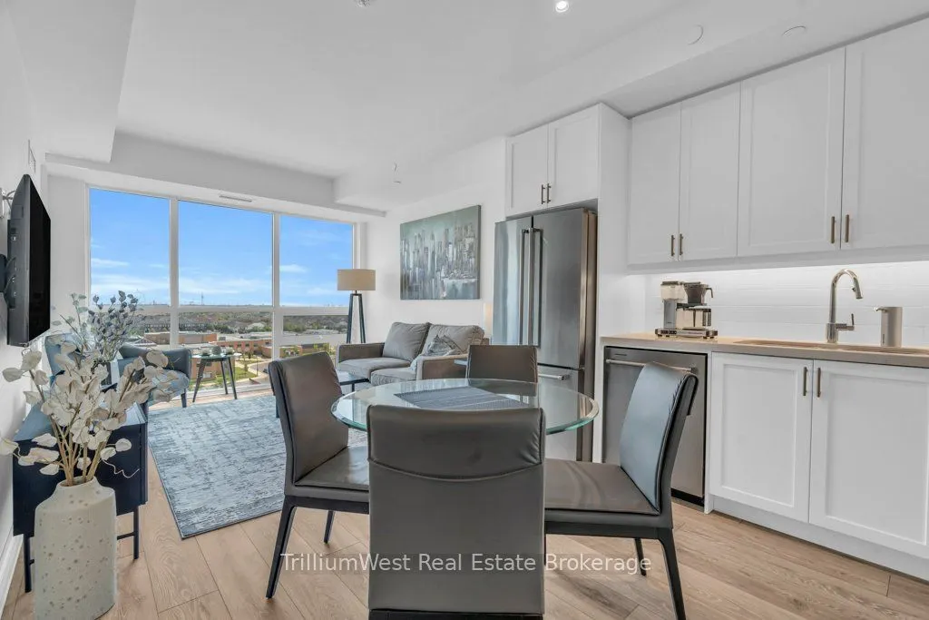 1050 Main Street E, #1004
