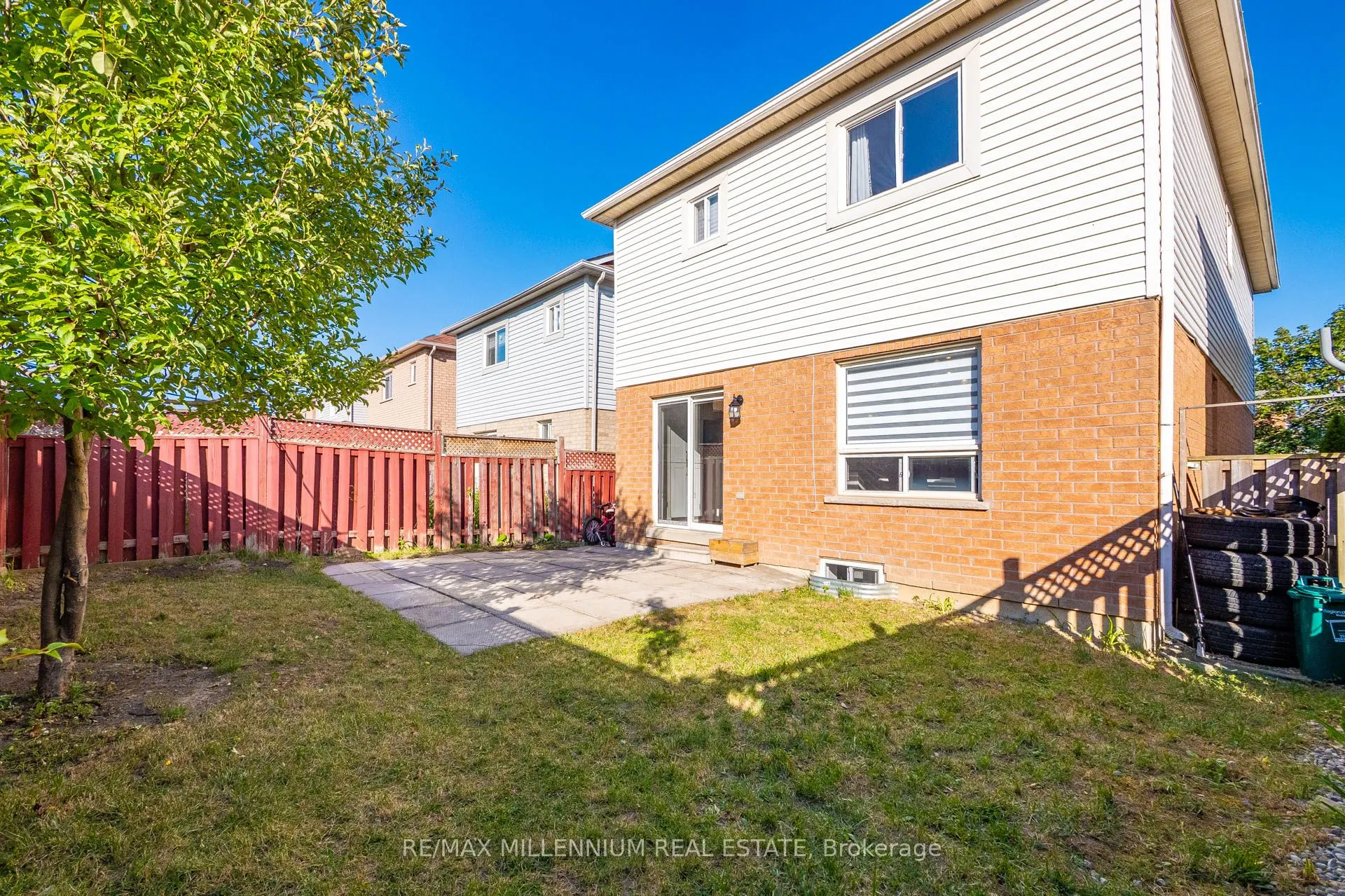 19 Earl Grey Crescent