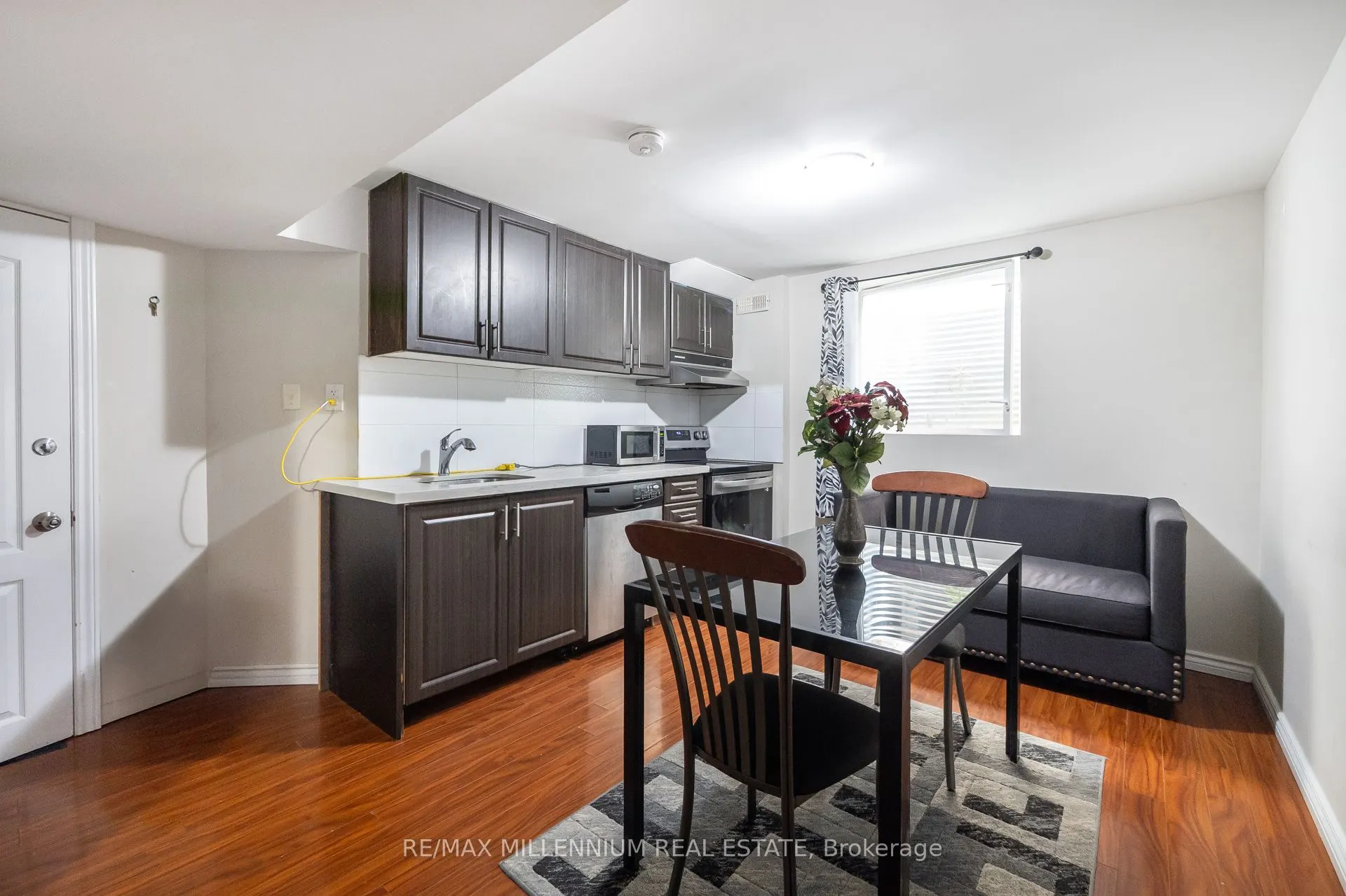 19 Earl Grey Crescent