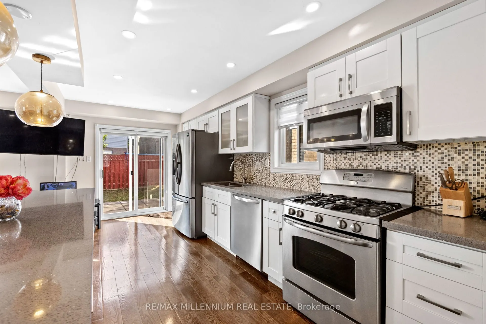 19 Earl Grey Crescent