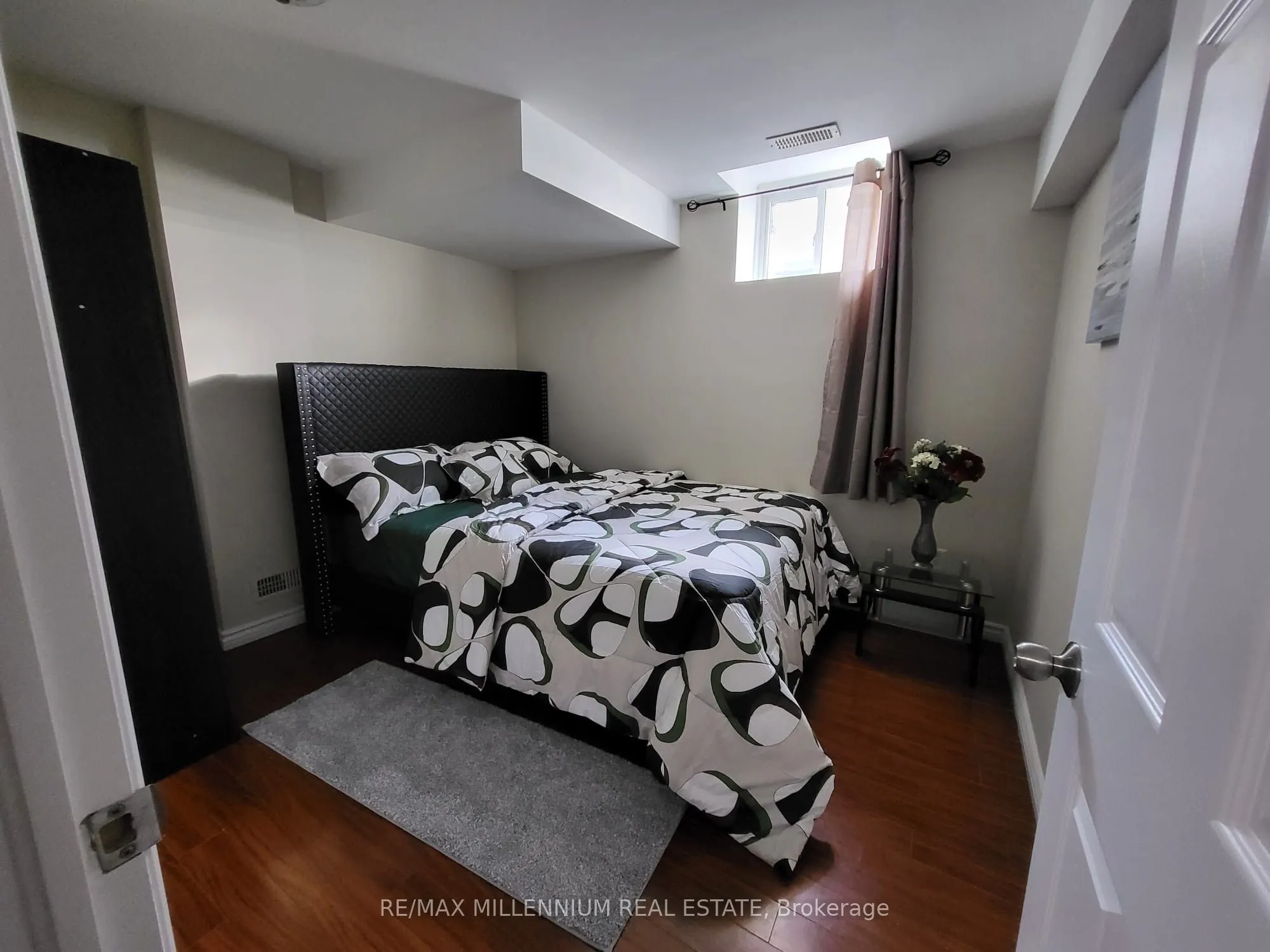 19 Earl Grey Crescent
