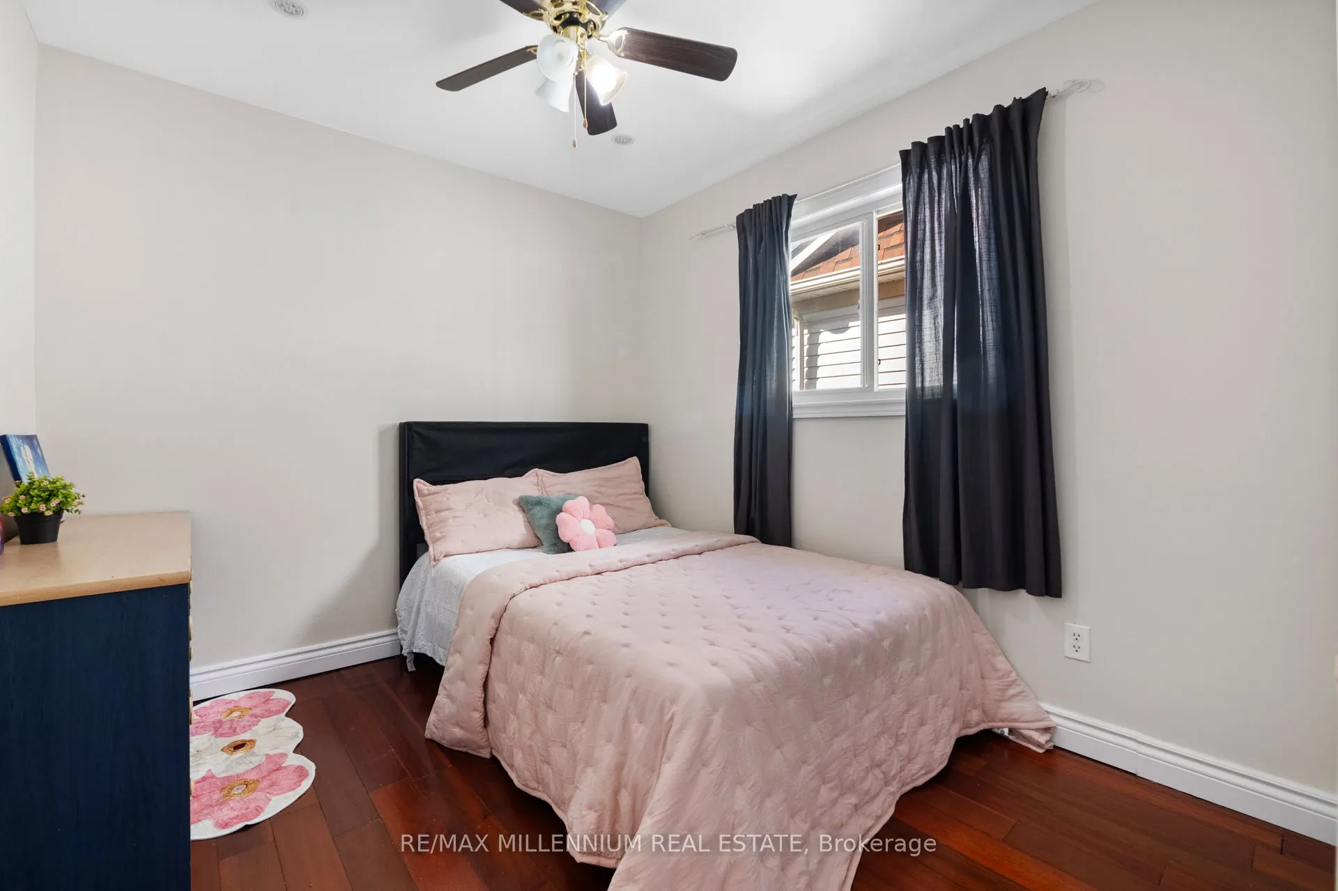 19 Earl Grey Crescent