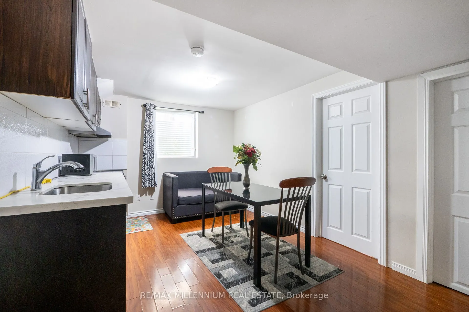 19 Earl Grey Crescent
