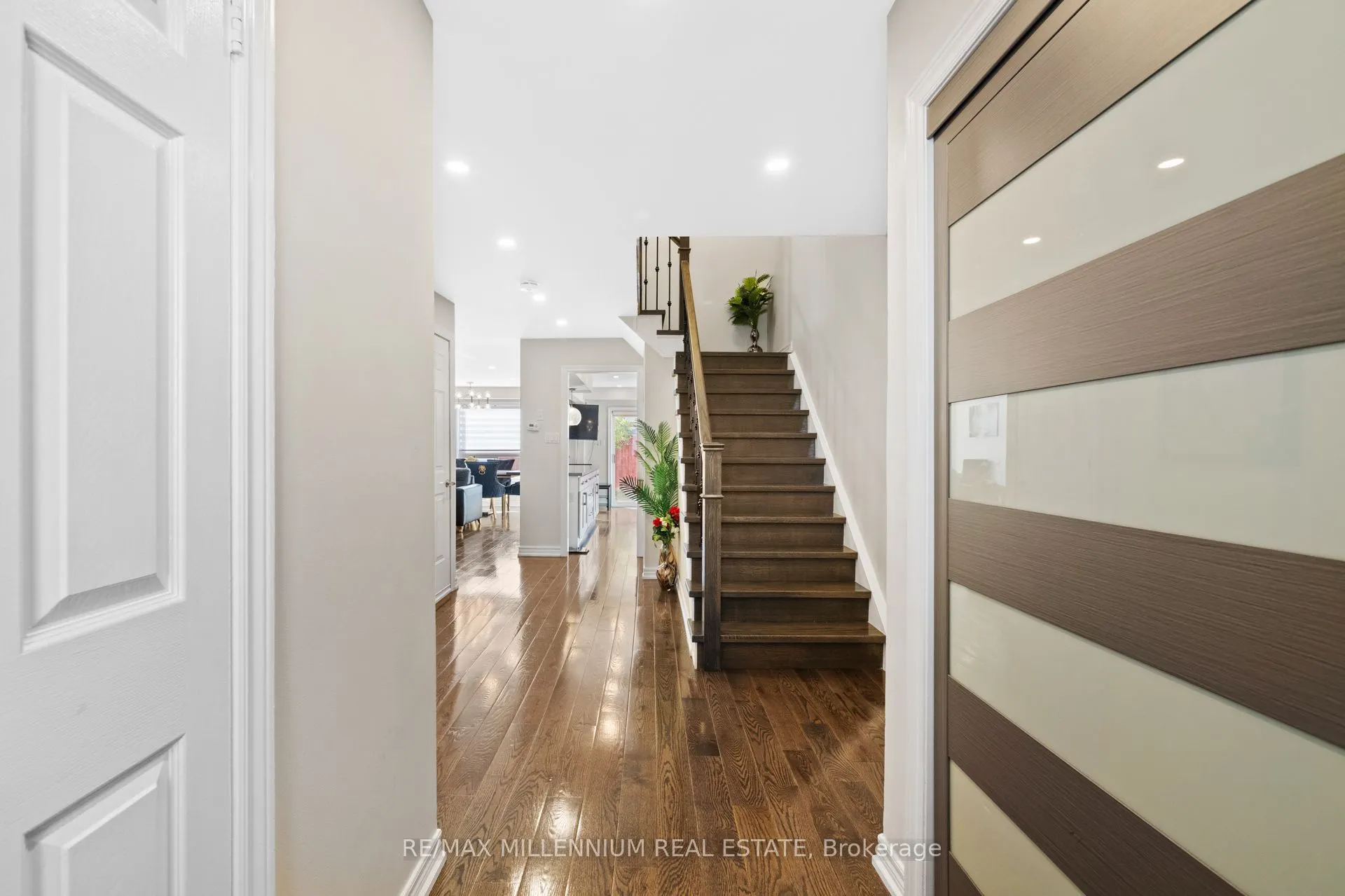 19 Earl Grey Crescent