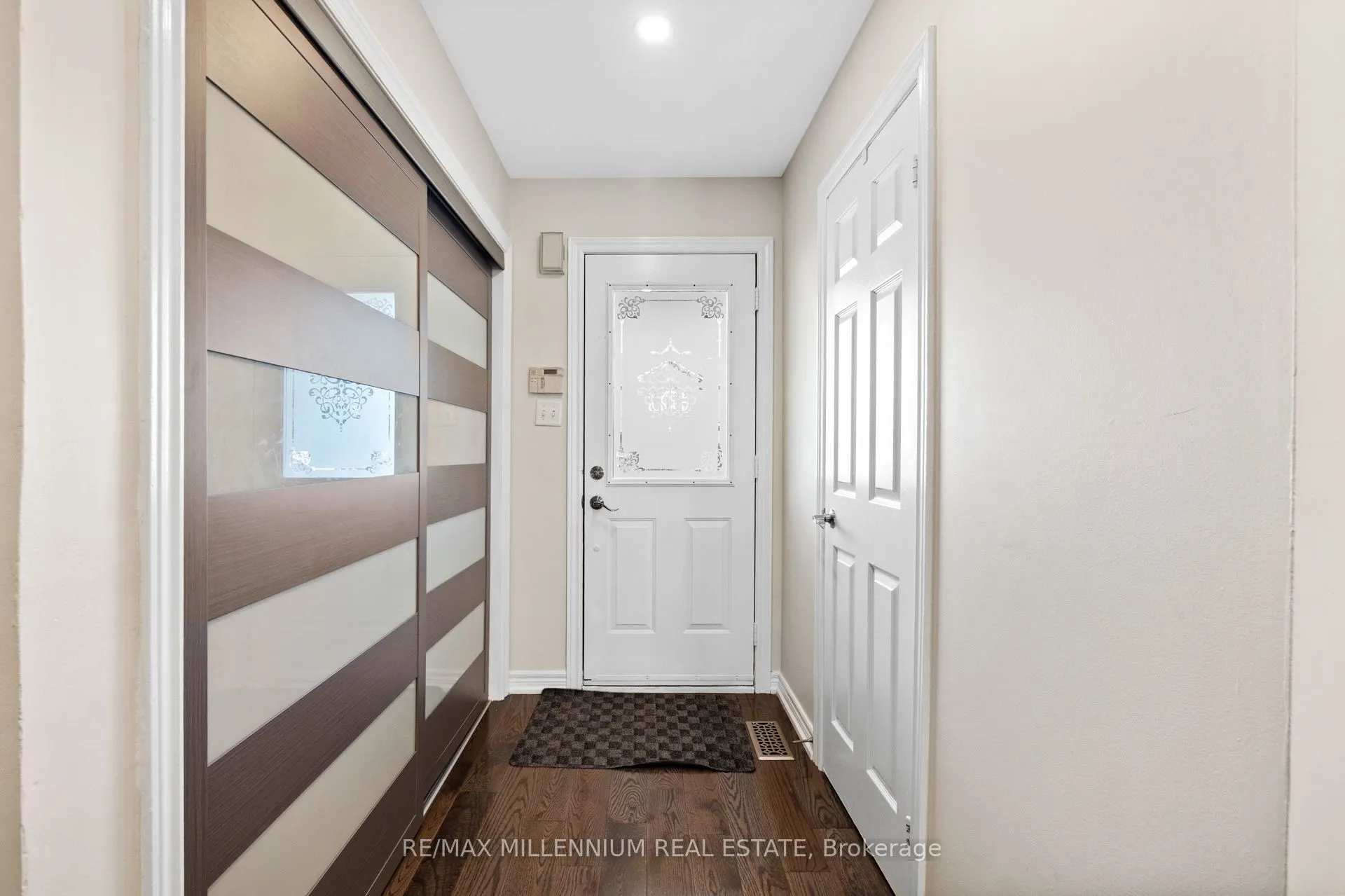 19 Earl Grey Crescent