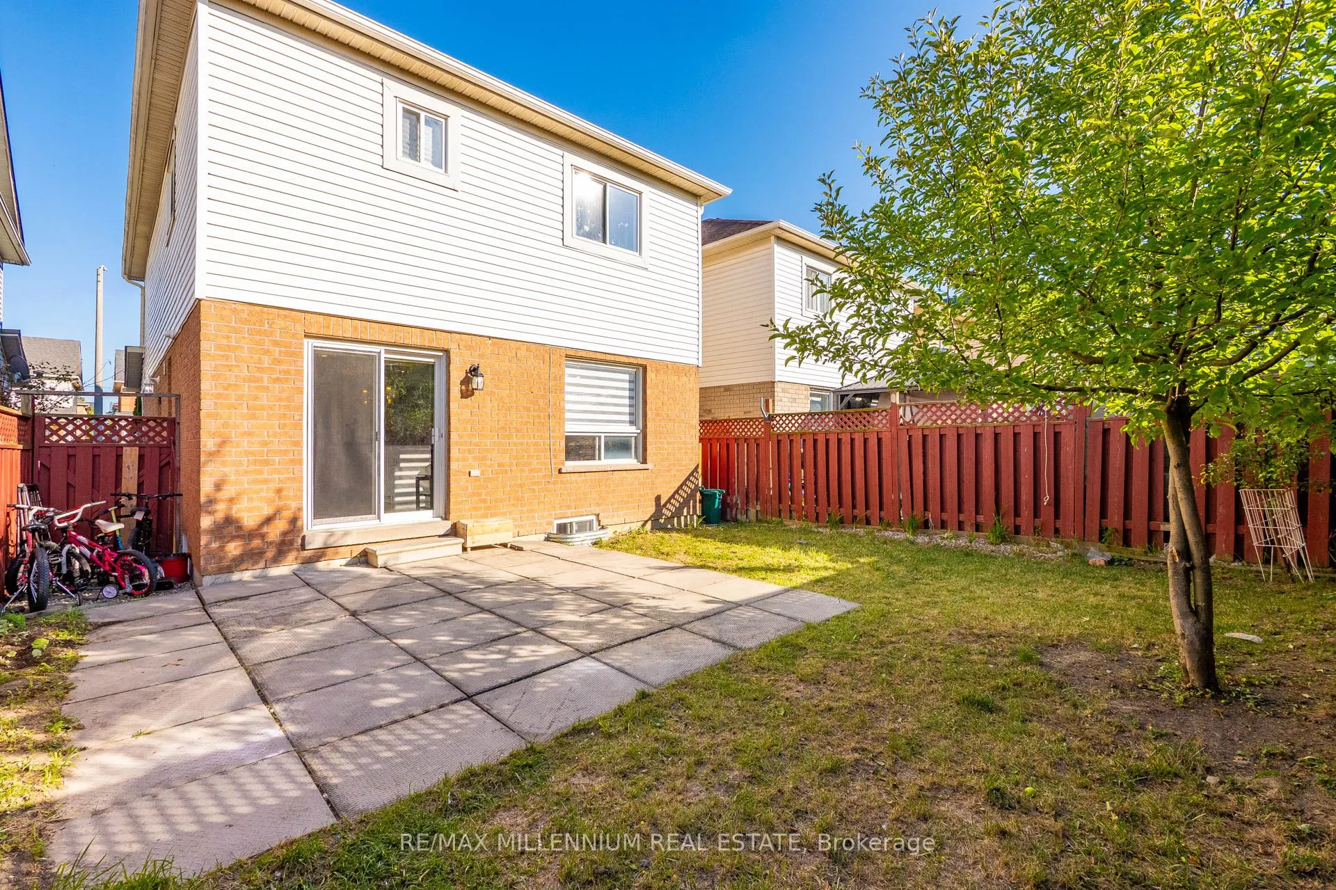 19 Earl Grey Crescent