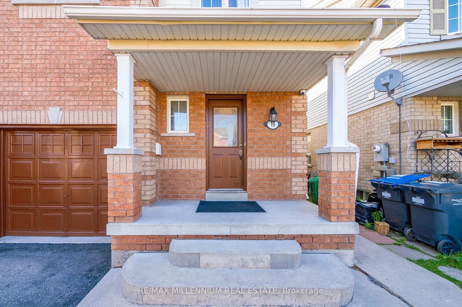19 Earl Grey Crescent