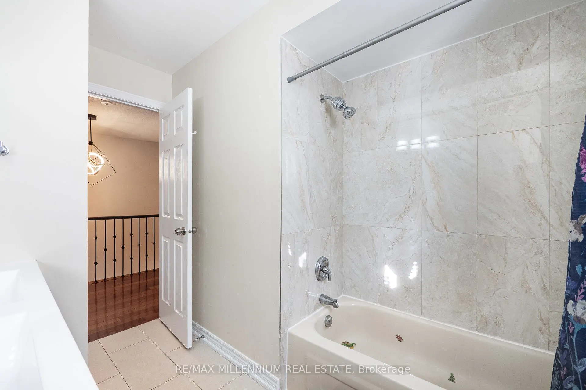 19 Earl Grey Crescent
