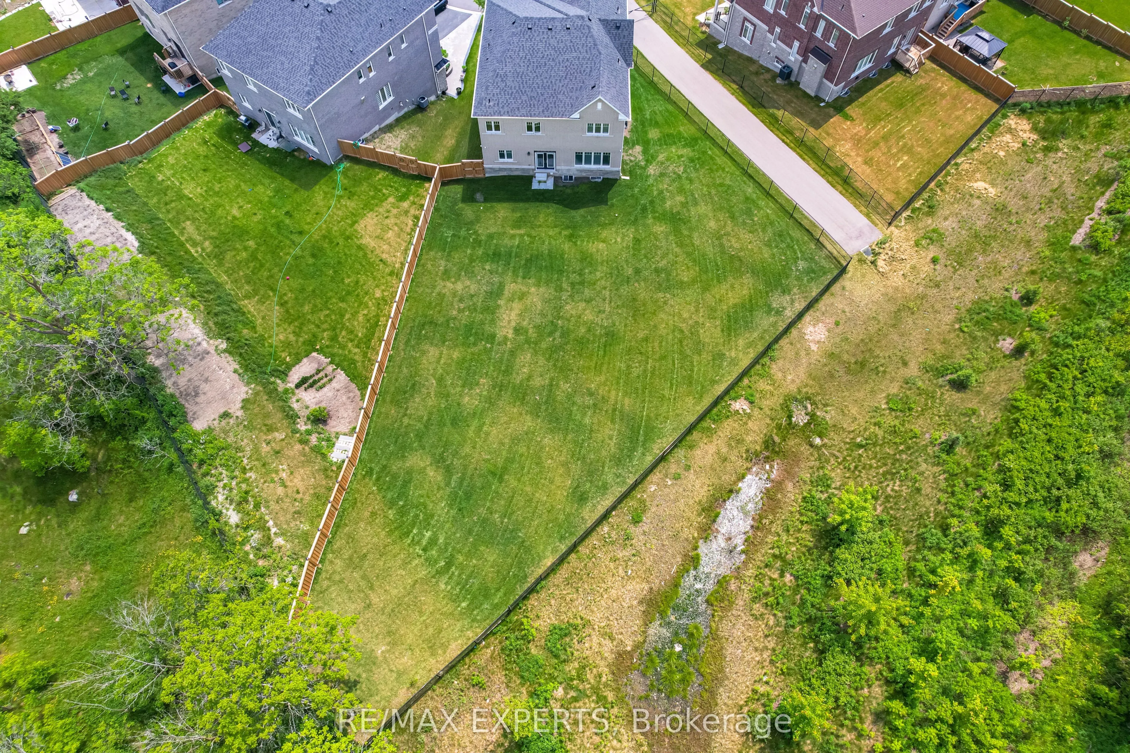 57 Arthur Griffin Crescent