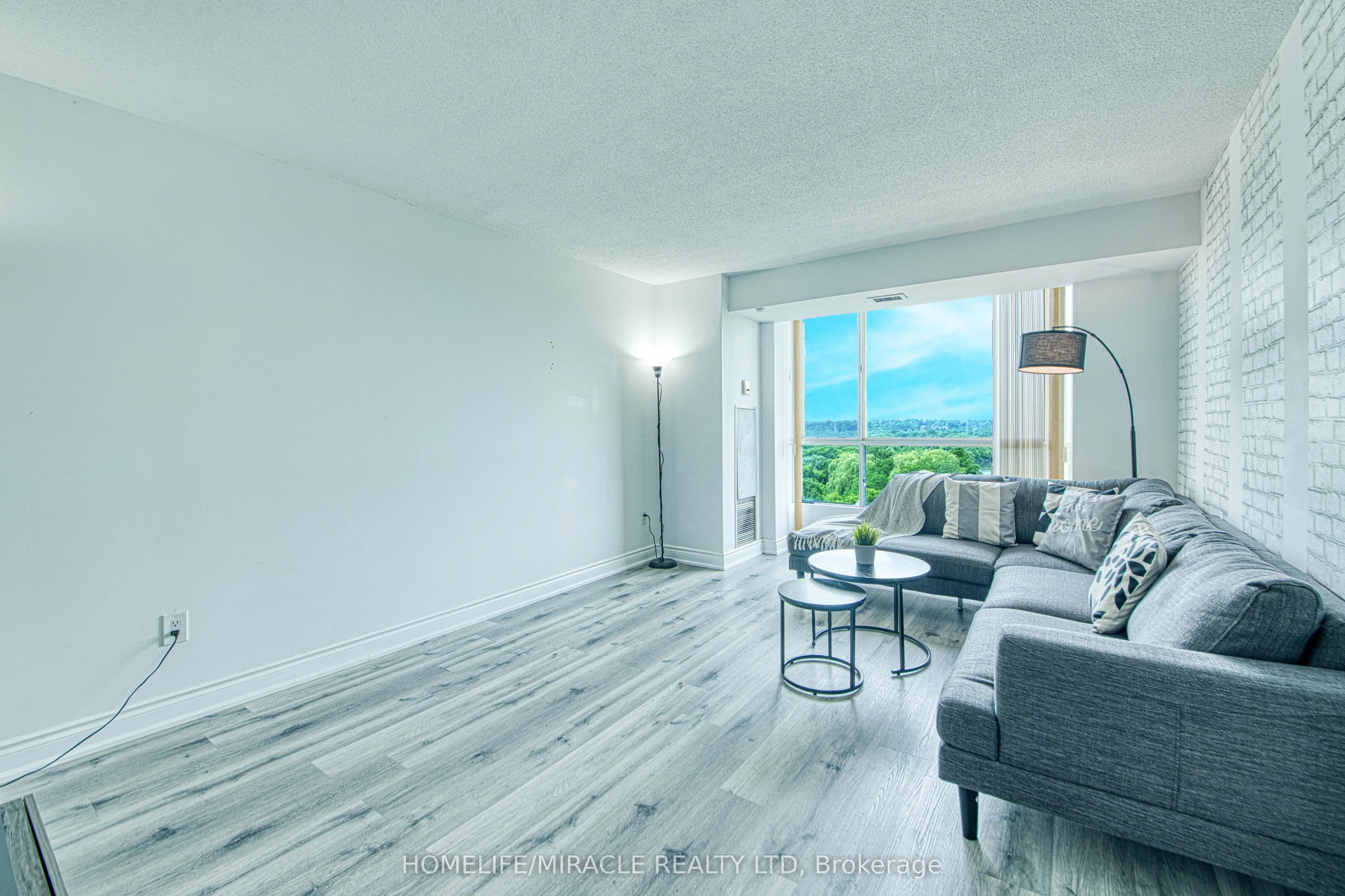 3077 Weston Road, #1004