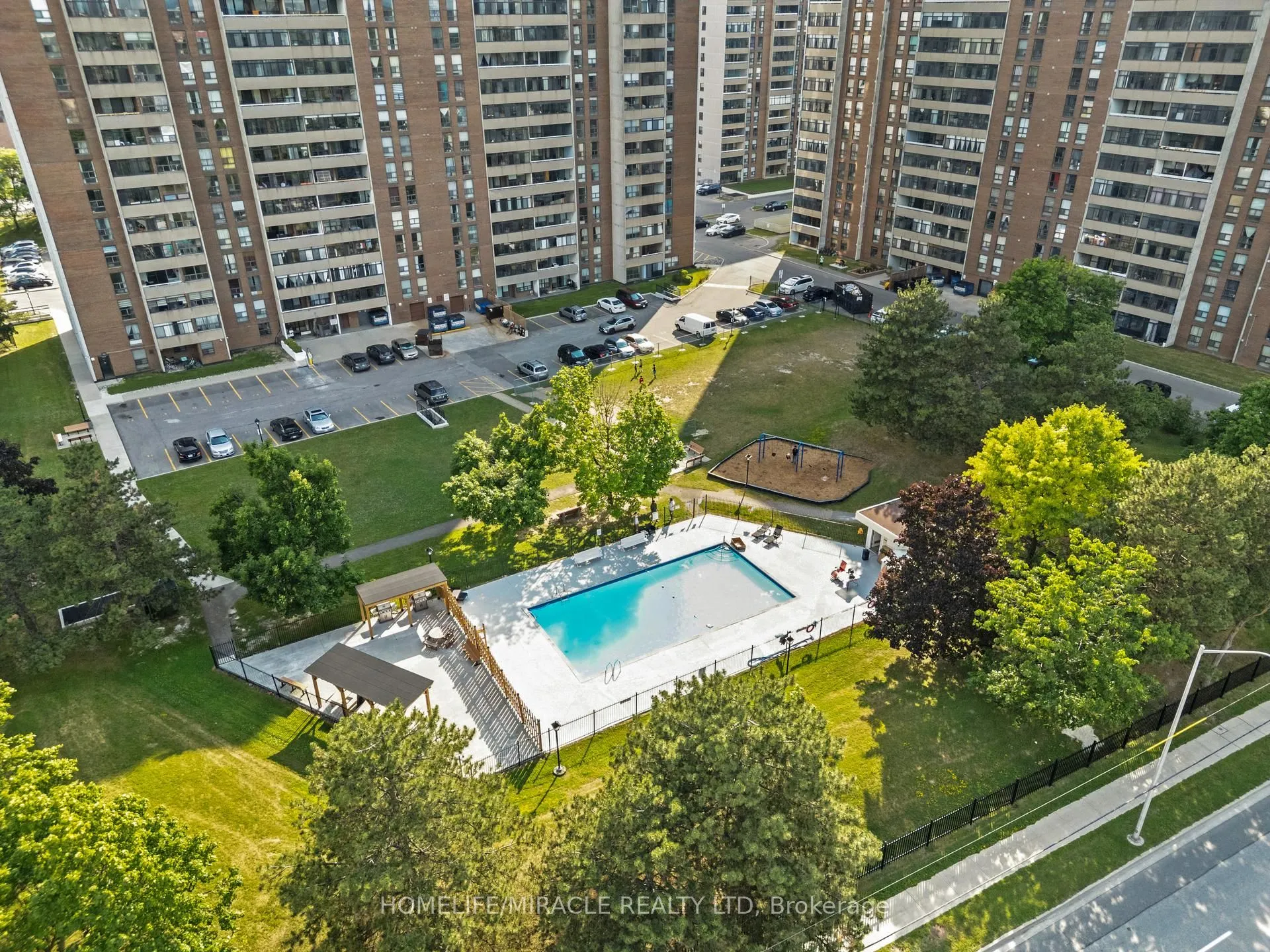 18 Knightsbridge Road, #2605