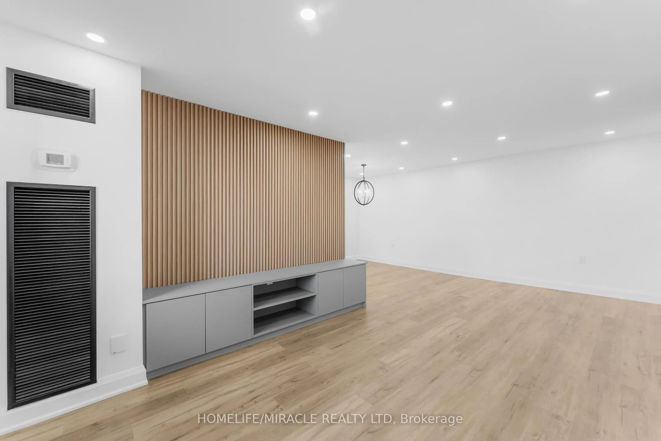 18 Knightsbridge Road, #2605