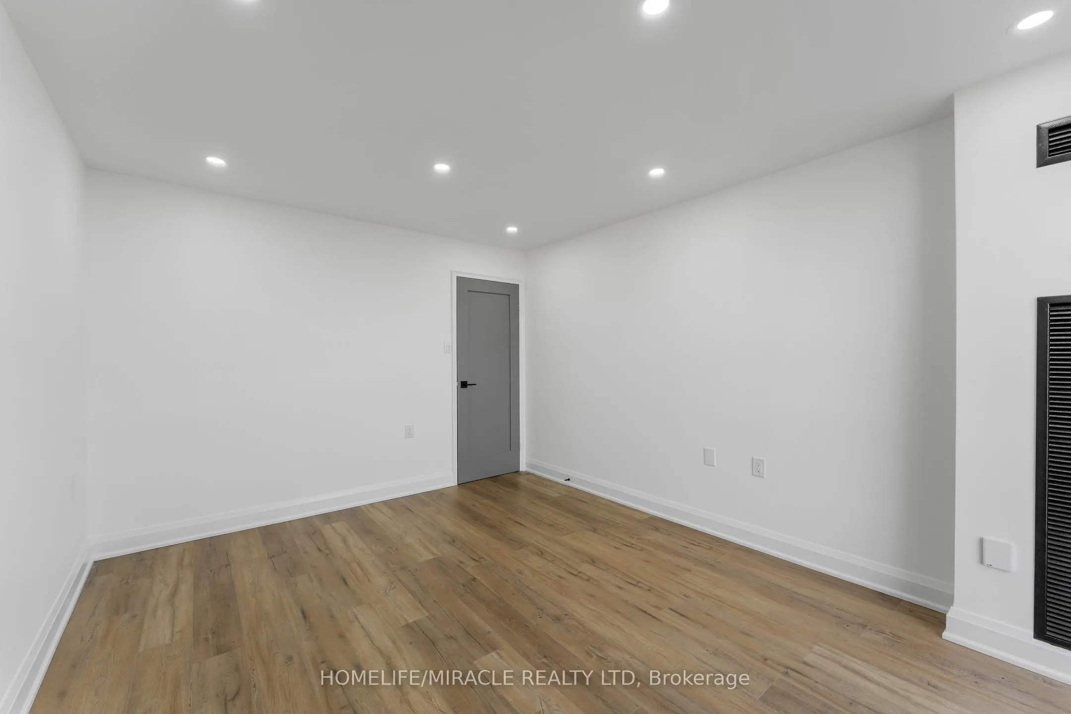 18 Knightsbridge Road, #2605