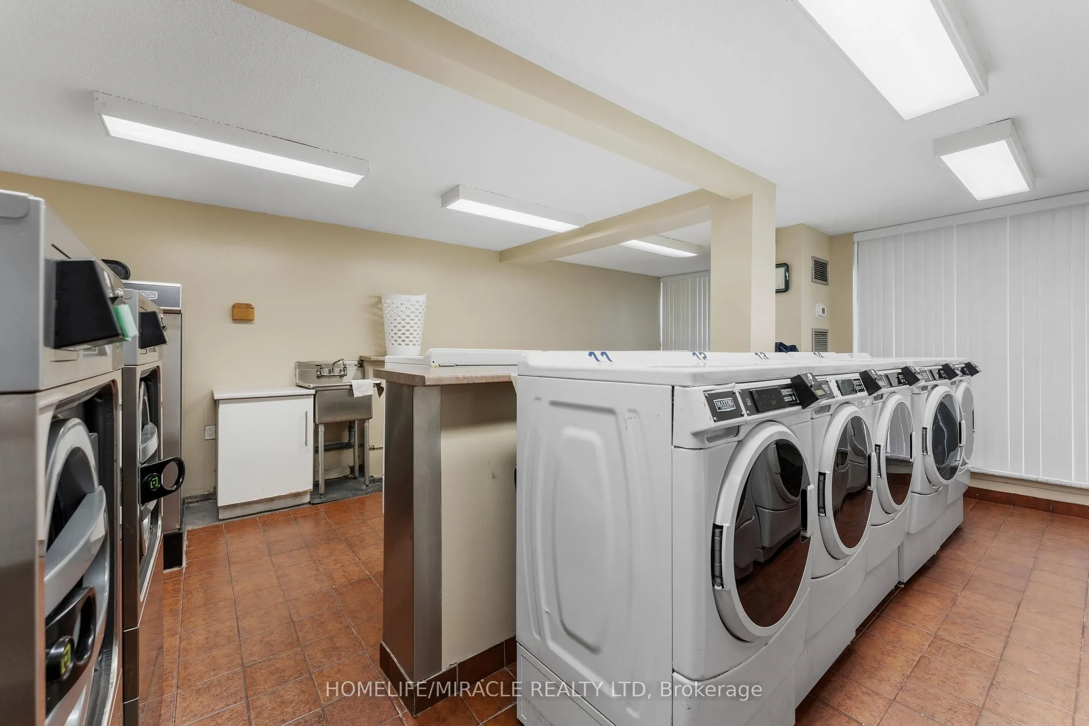 18 Knightsbridge Road, #2605