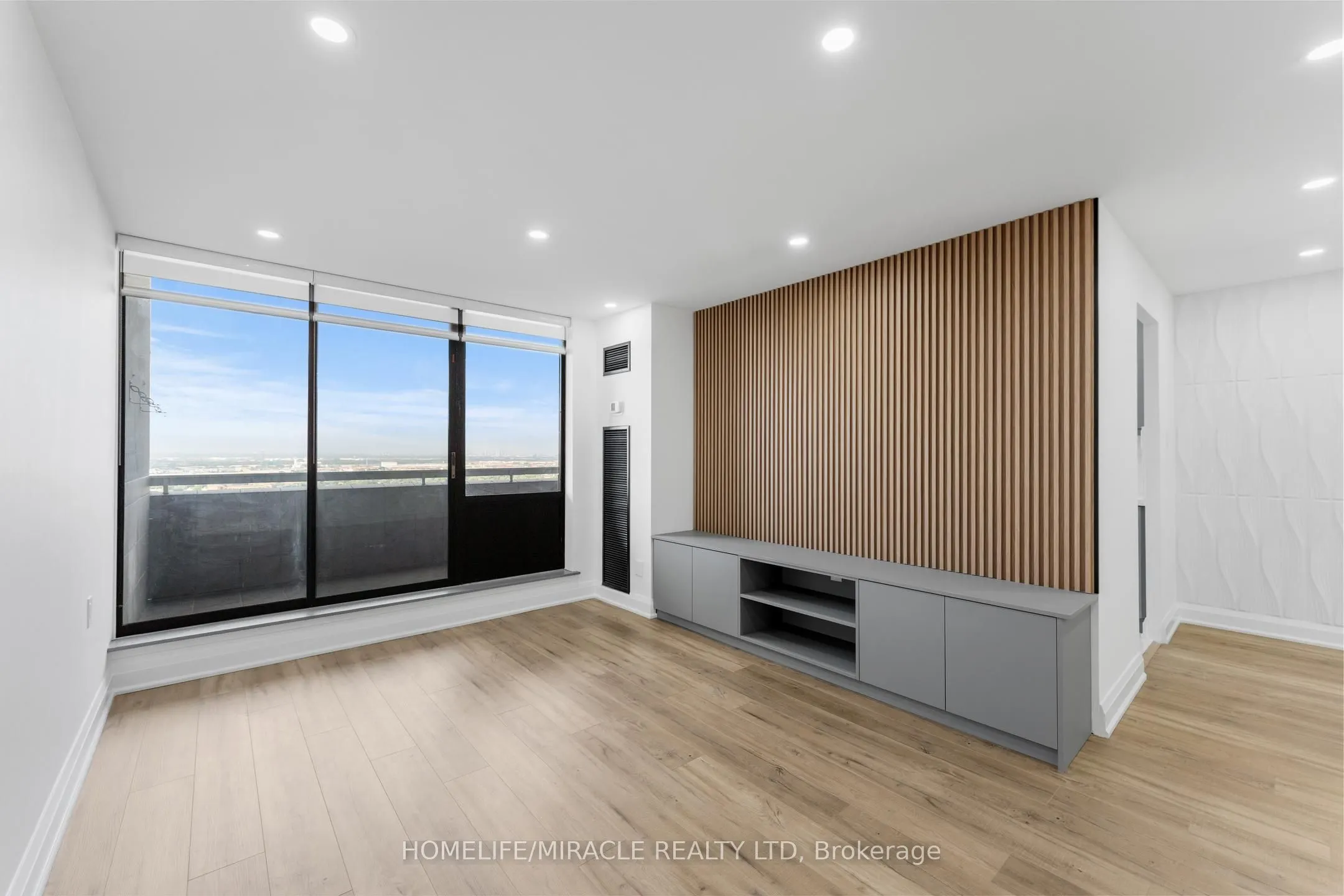 18 Knightsbridge Road, #2605