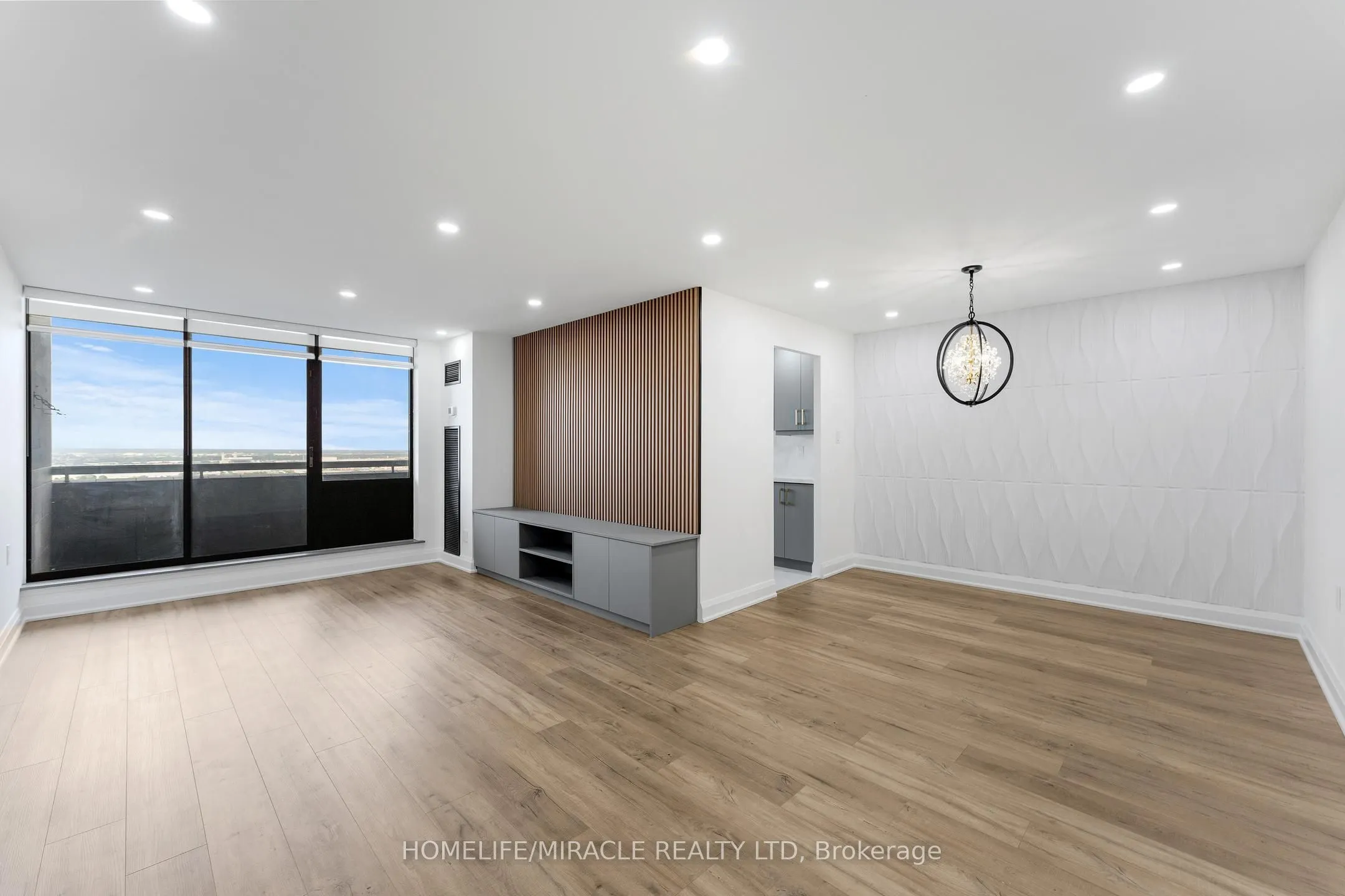 18 Knightsbridge Road, #2605