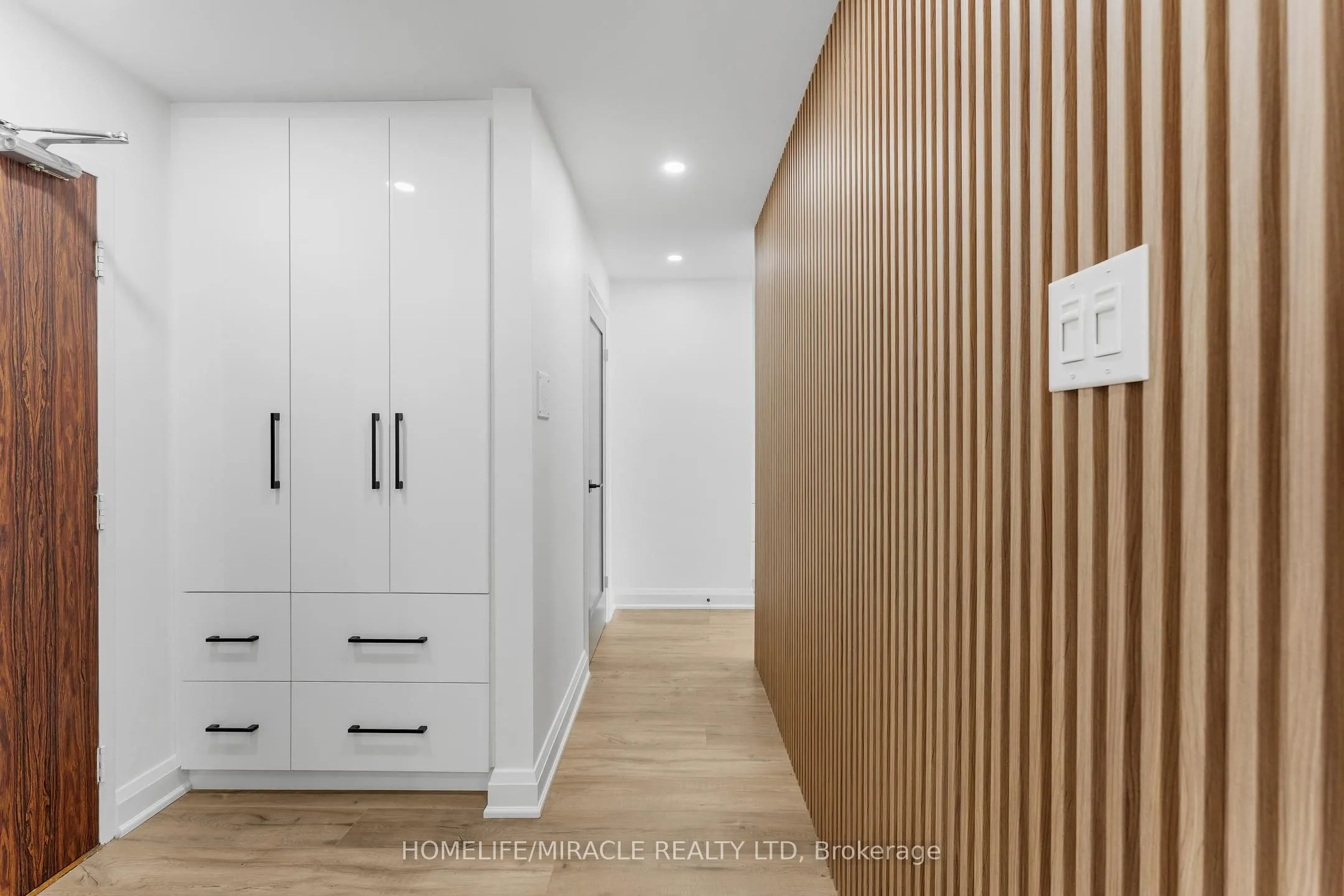 18 Knightsbridge Road, #2605