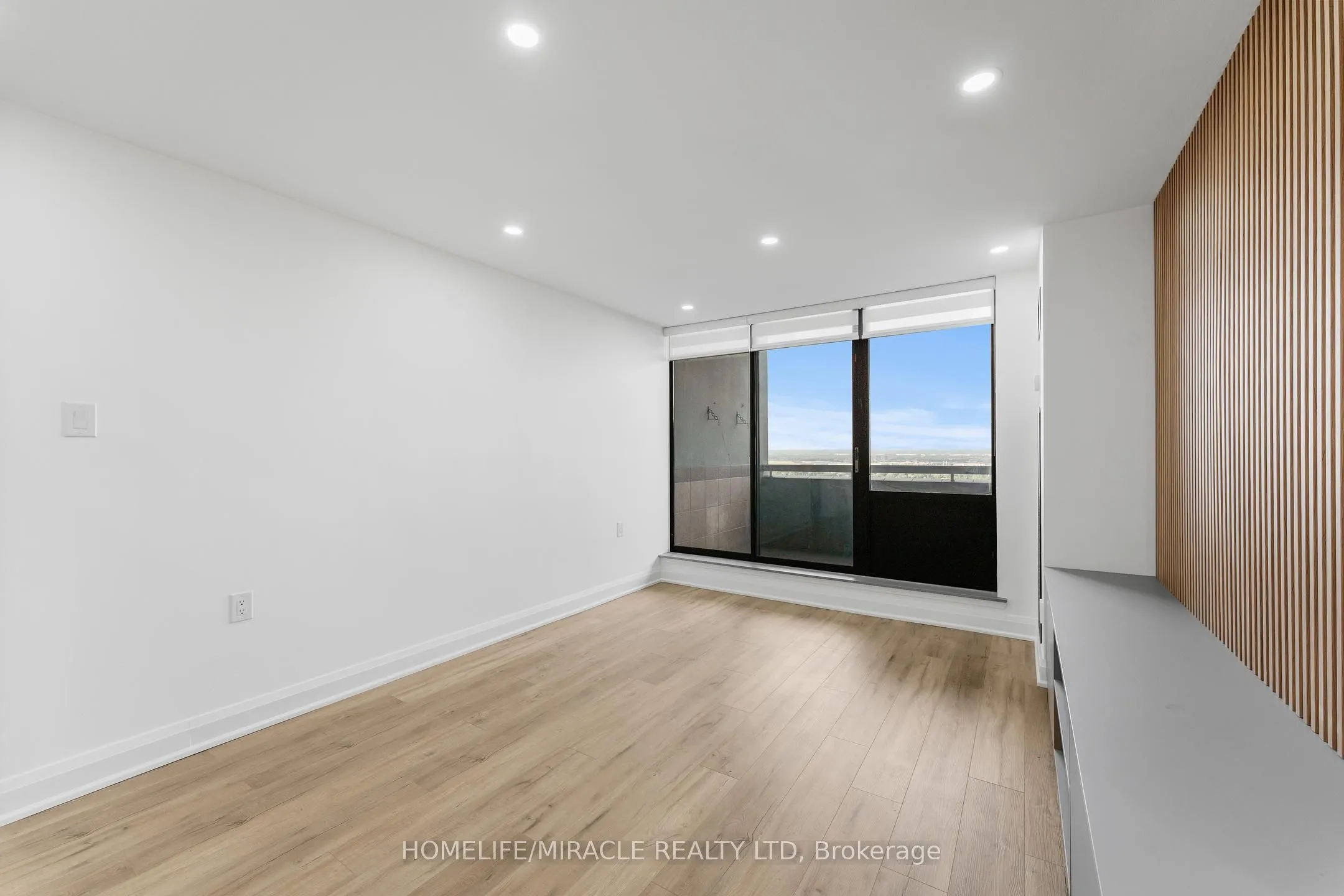 18 Knightsbridge Road, #2605