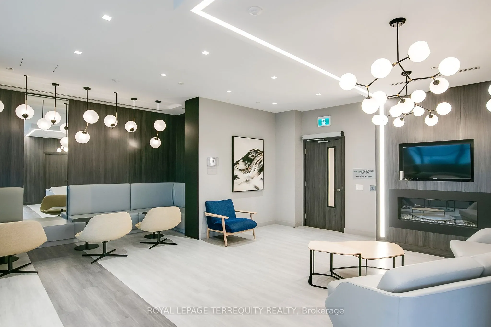 30 Samuel Wood Way, #1911