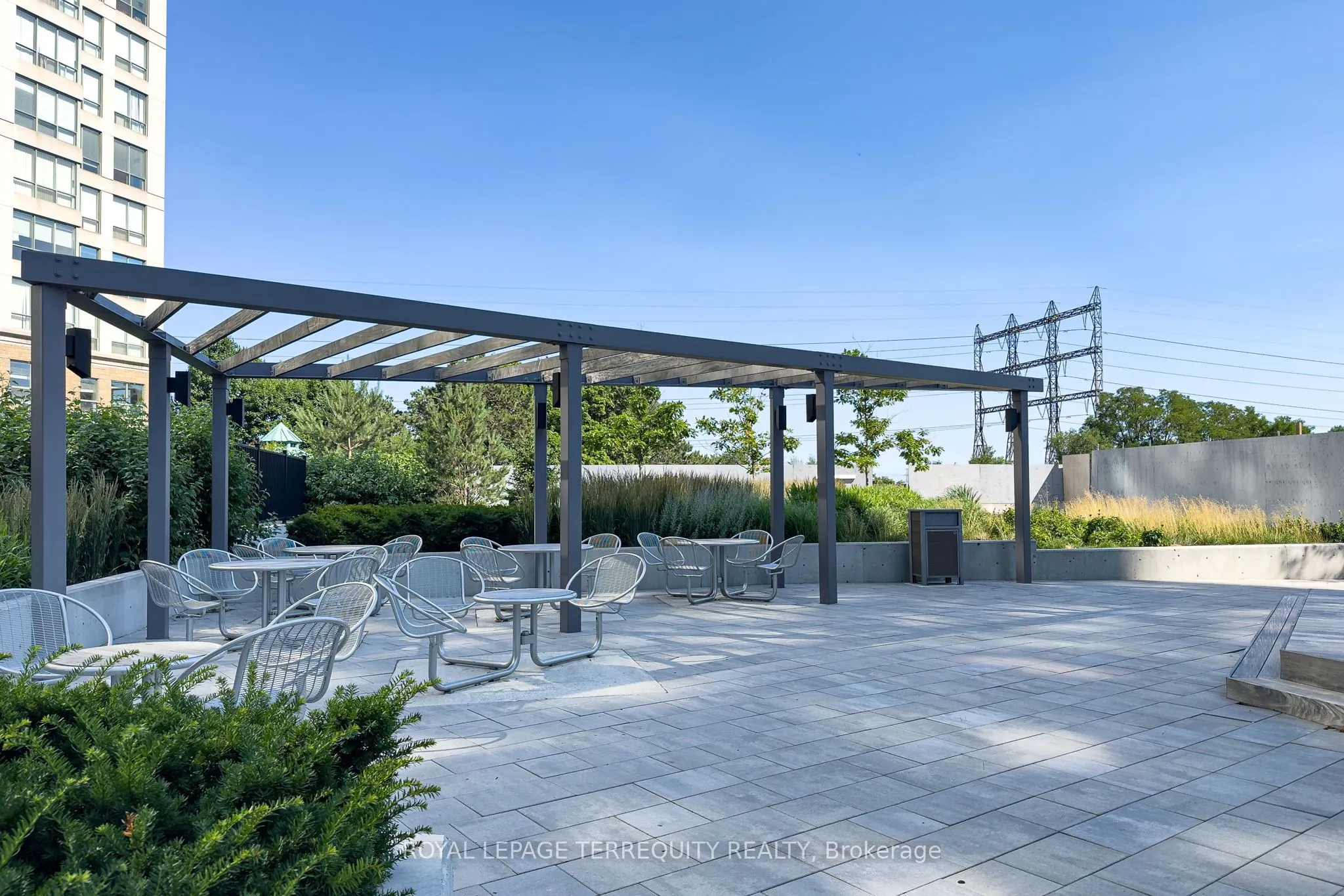 30 Samuel Wood Way, #1911