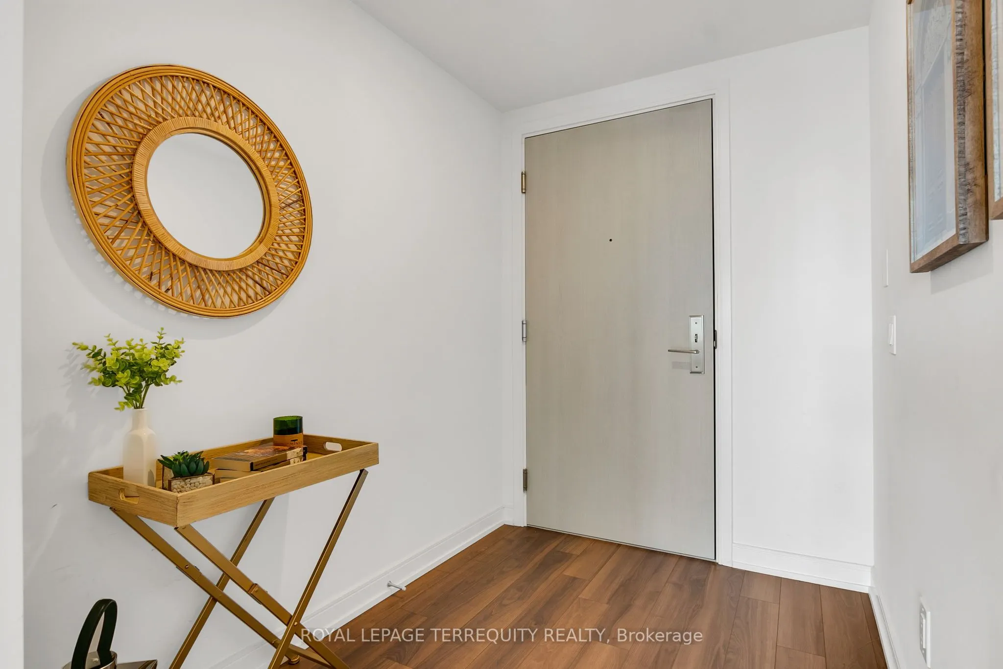 30 Samuel Wood Way, #1911
