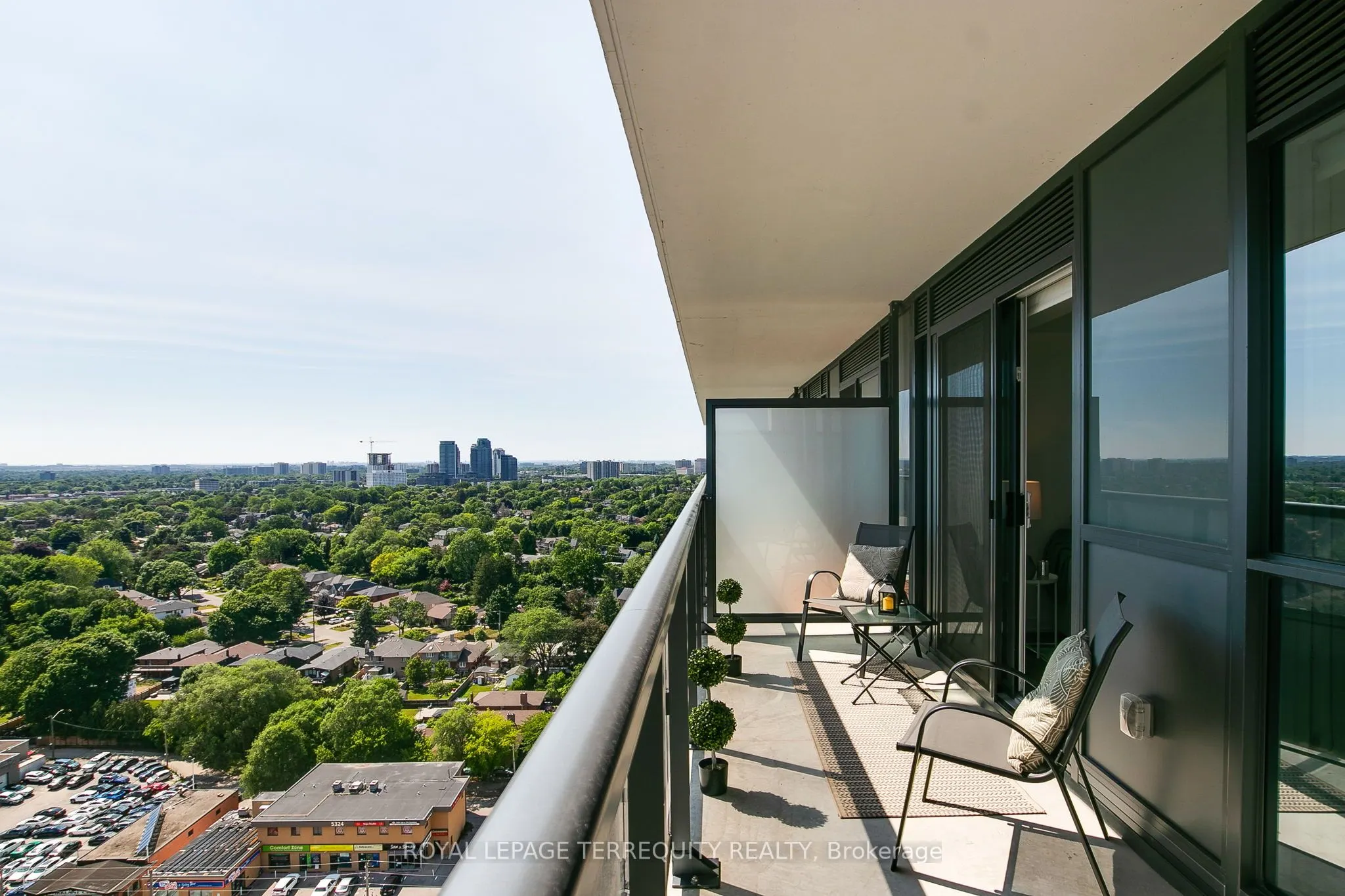 30 Samuel Wood Way, #1911