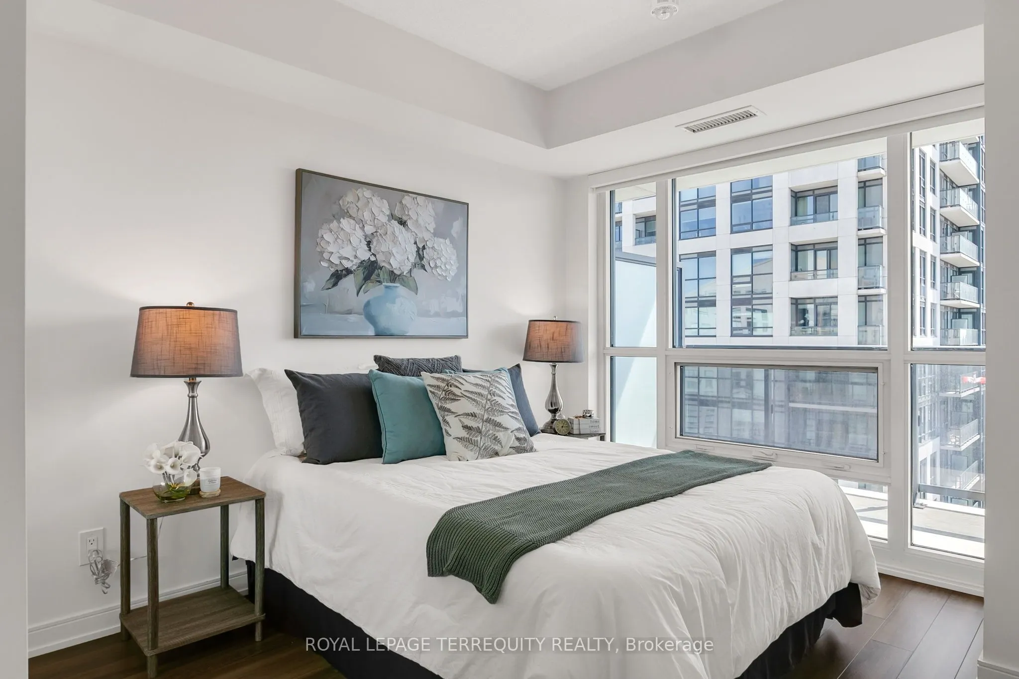 30 Samuel Wood Way, #1911