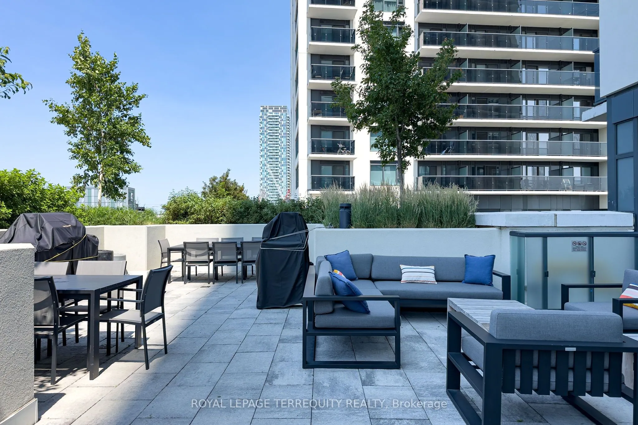 30 Samuel Wood Way, #1911