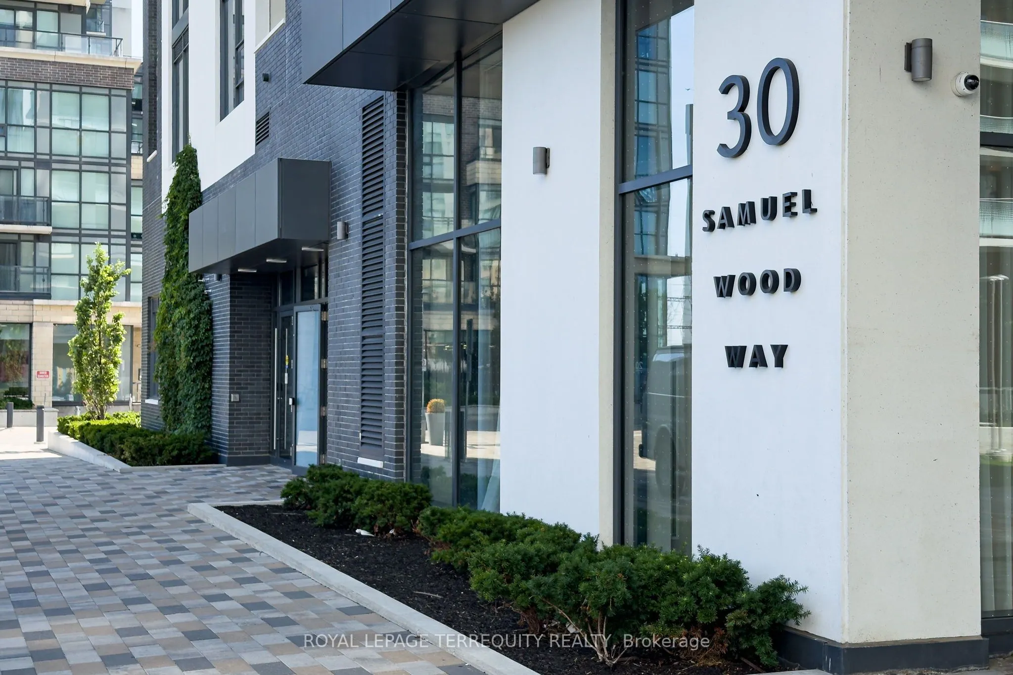30 Samuel Wood Way, #1911