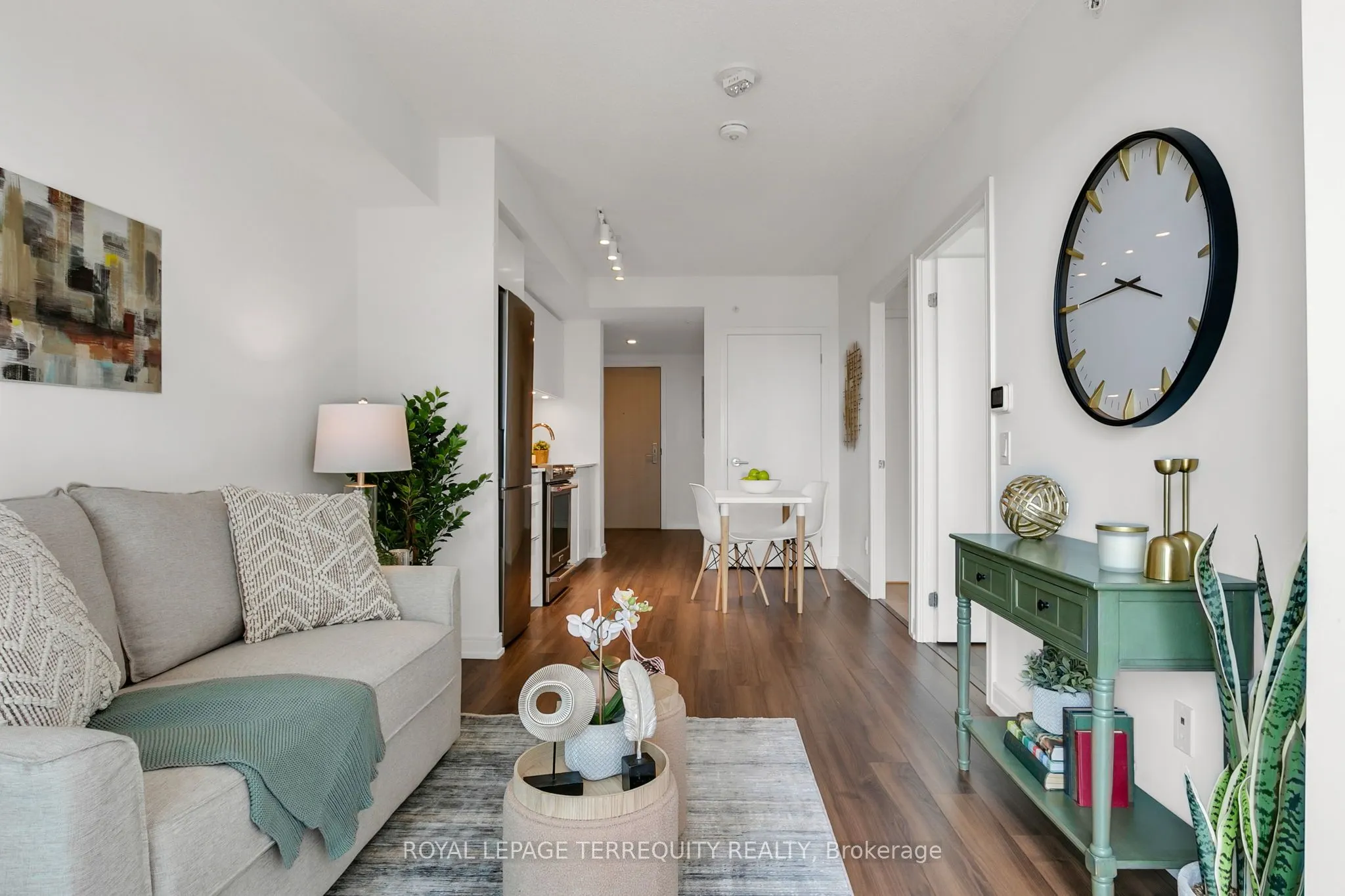 30 Samuel Wood Way, #1911