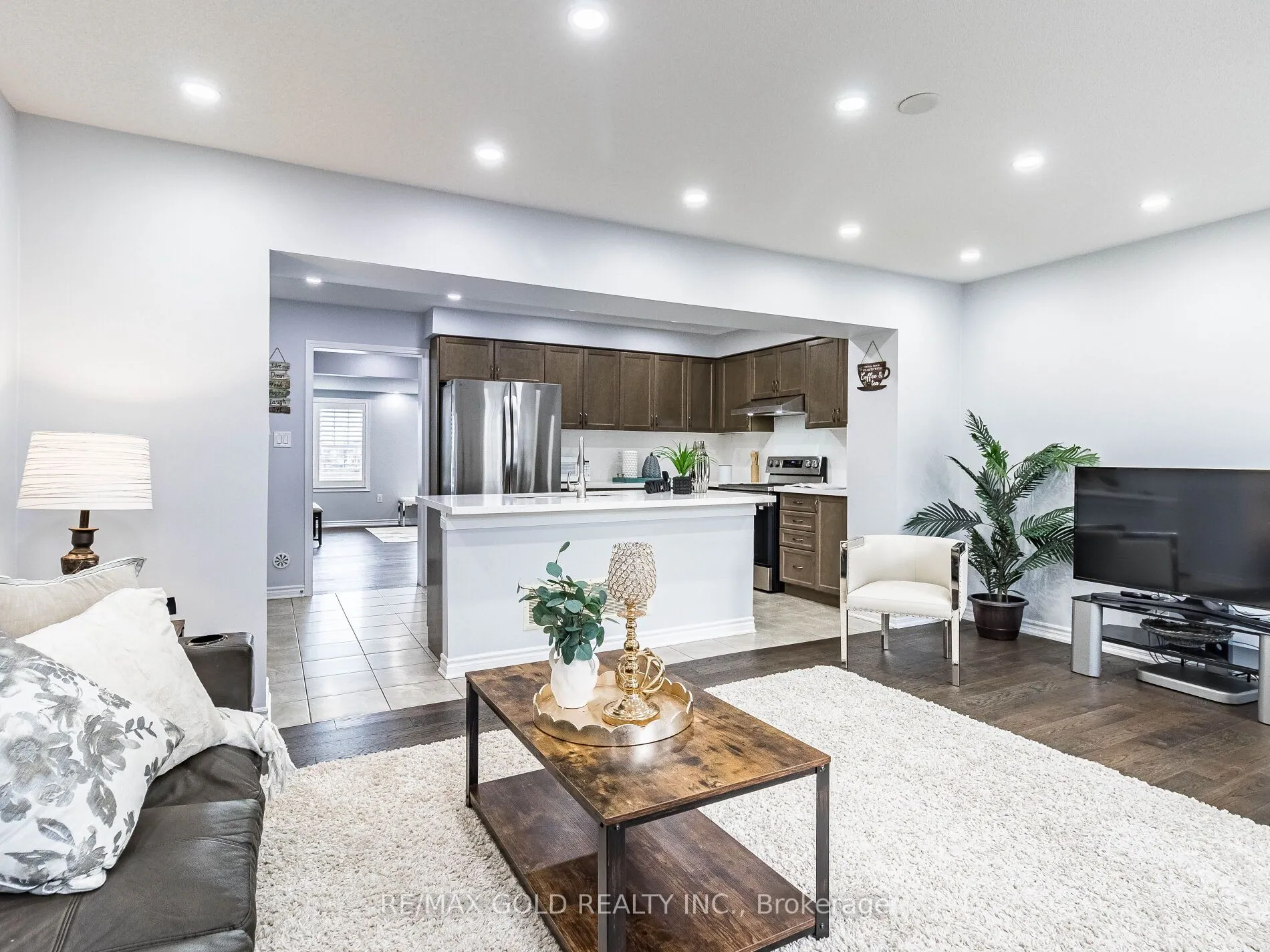 98 Bannister Crescent
