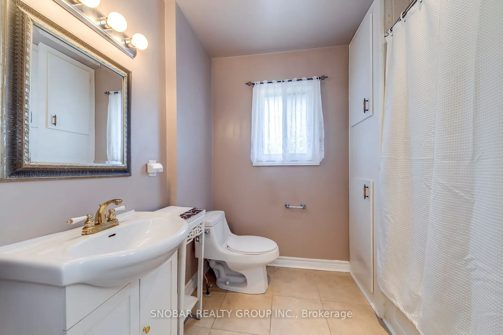 593 Royal York Road