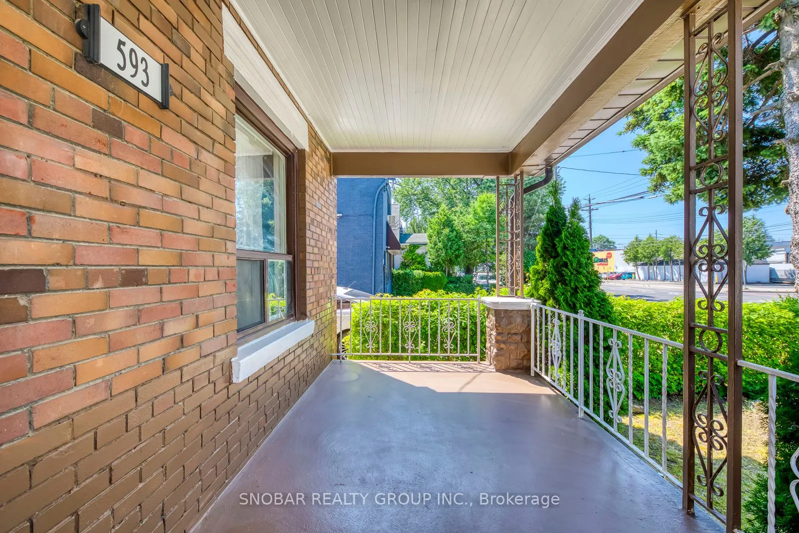 593 Royal York Road