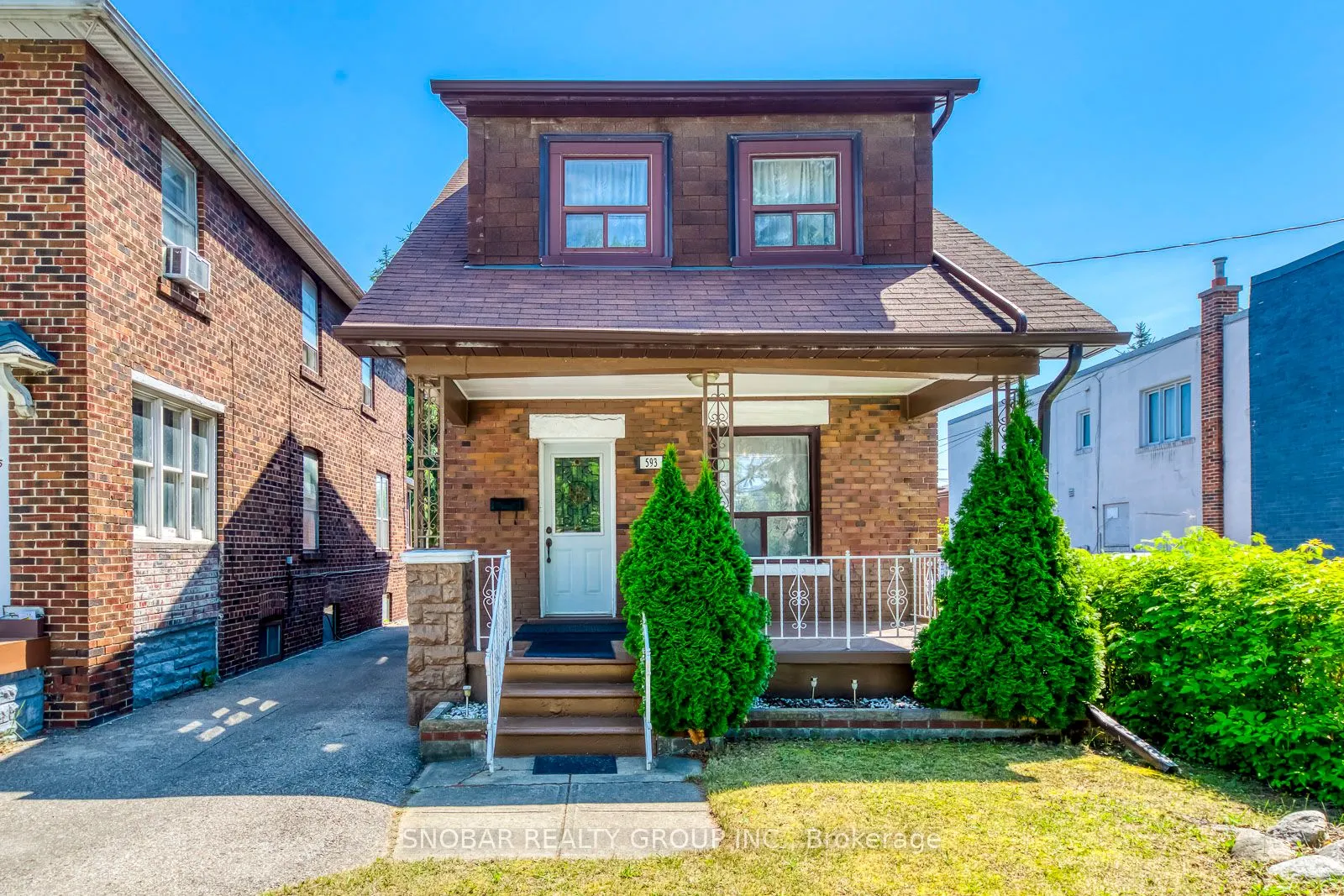 593 Royal York Road