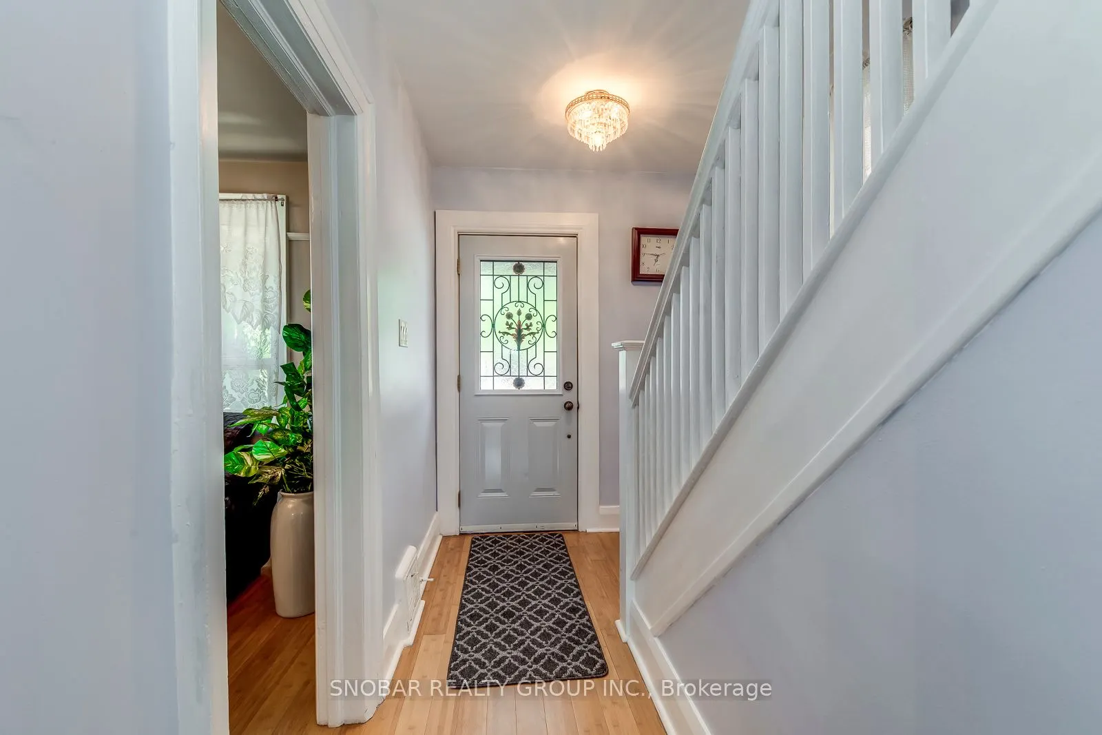 593 Royal York Road