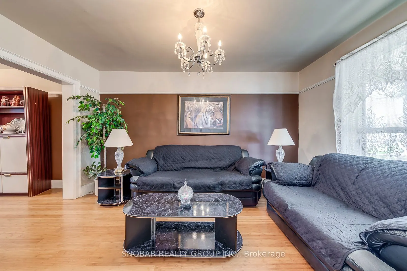 593 Royal York Road