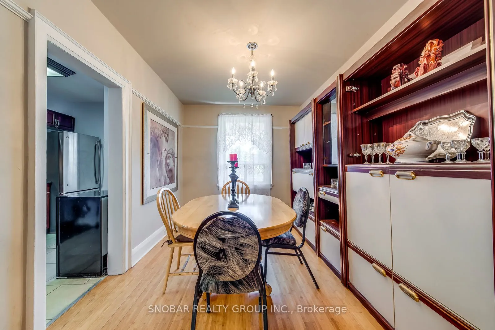 593 Royal York Road