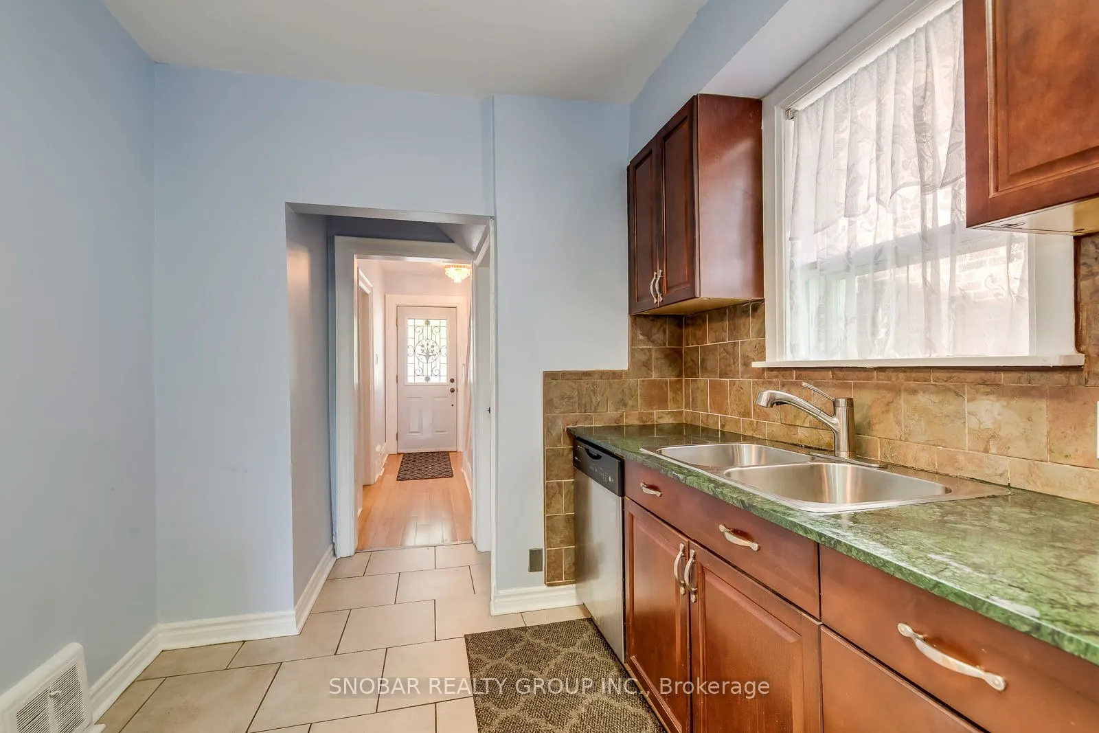 593 Royal York Road