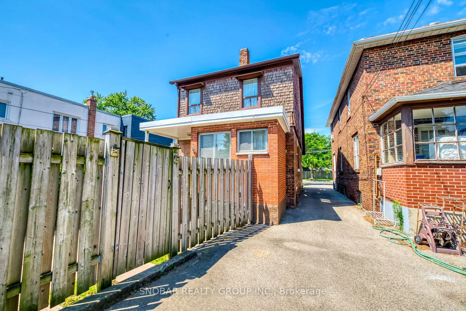 593 Royal York Road