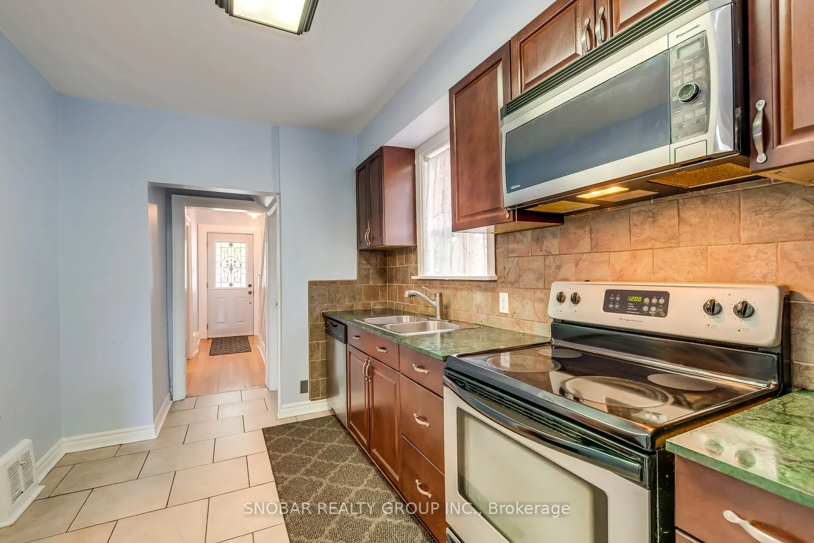 593 Royal York Road