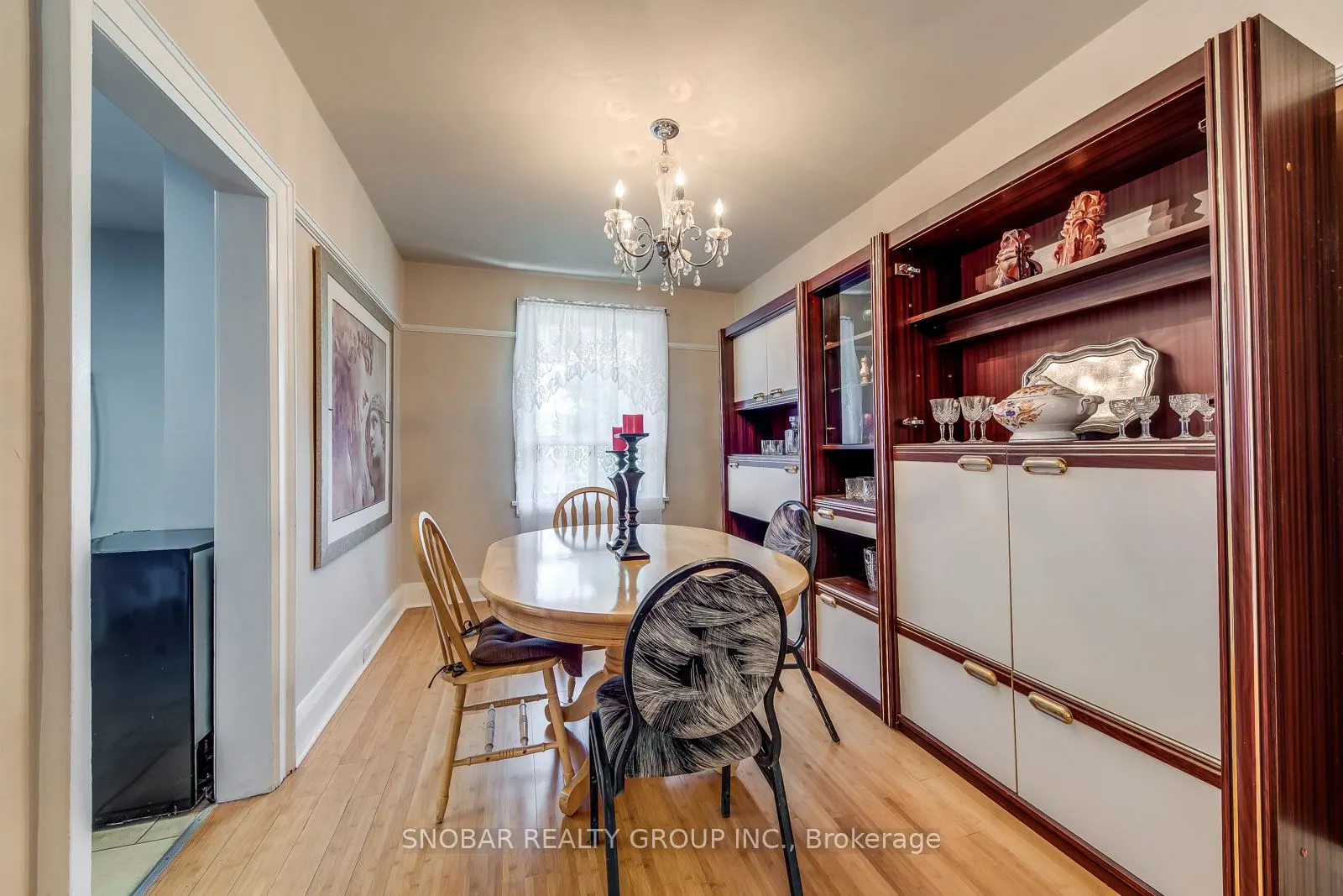 593 Royal York Road