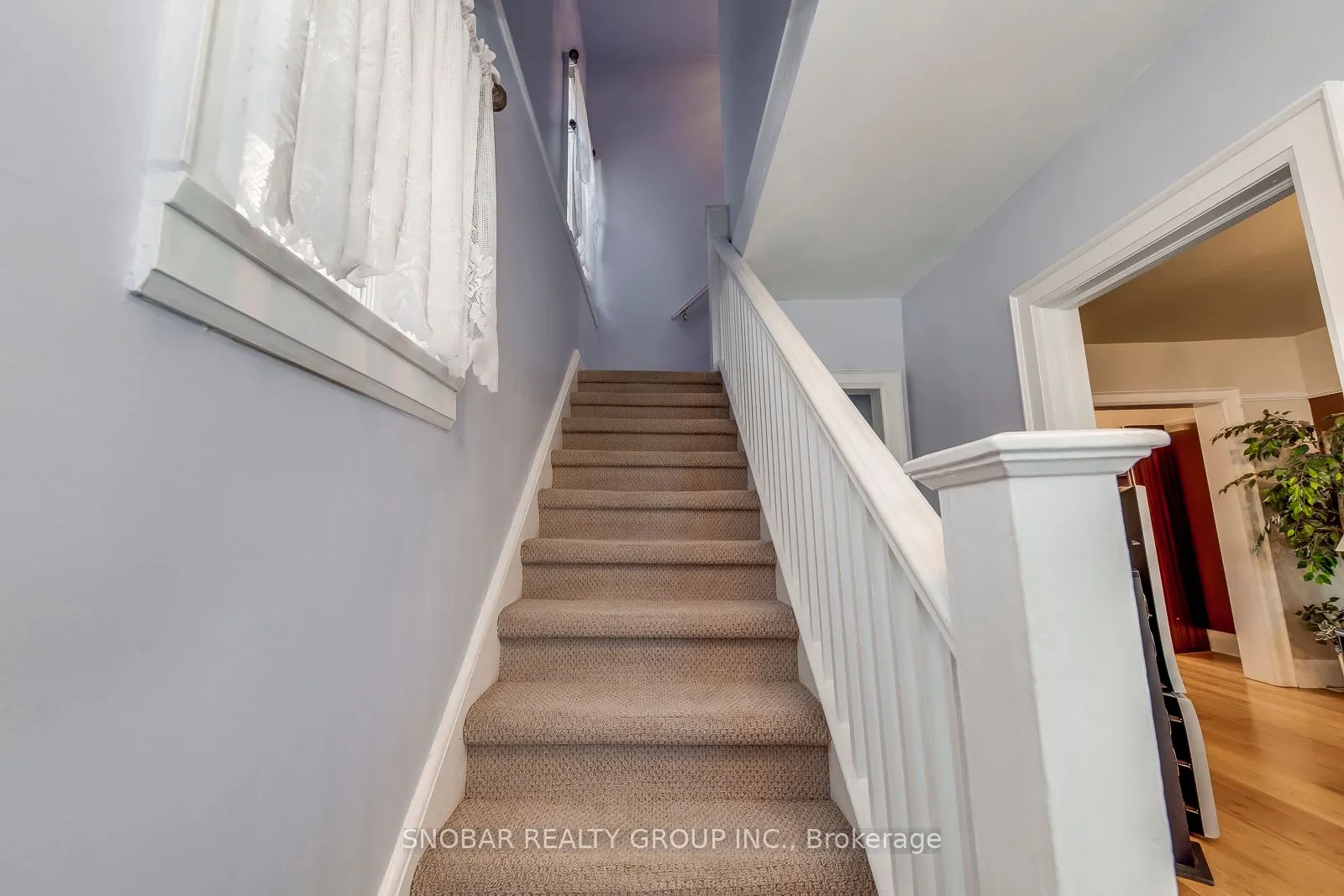 593 Royal York Road