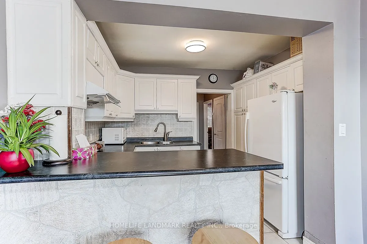 1281 Davenport Road