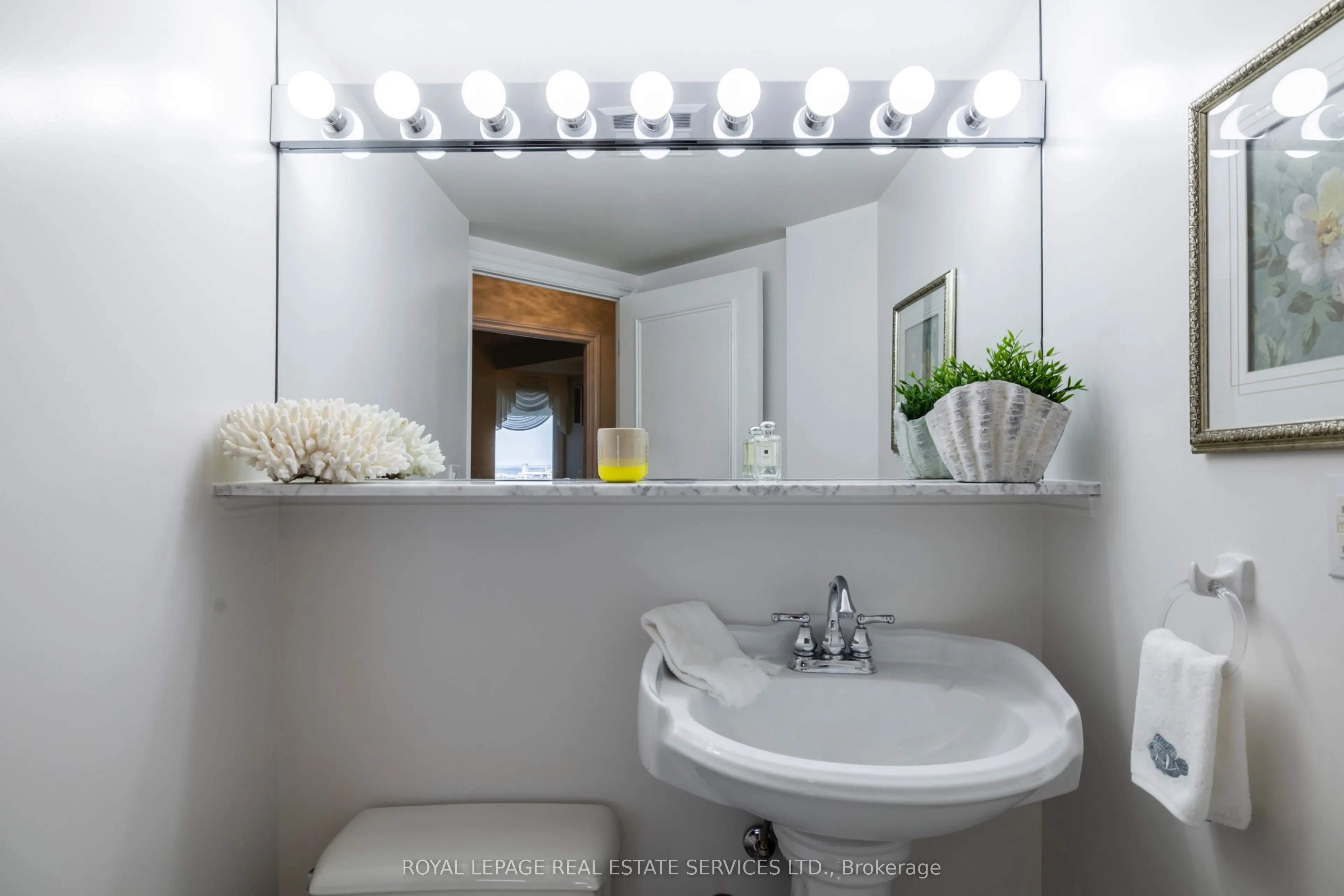 1 Palace Pier Court, #4302