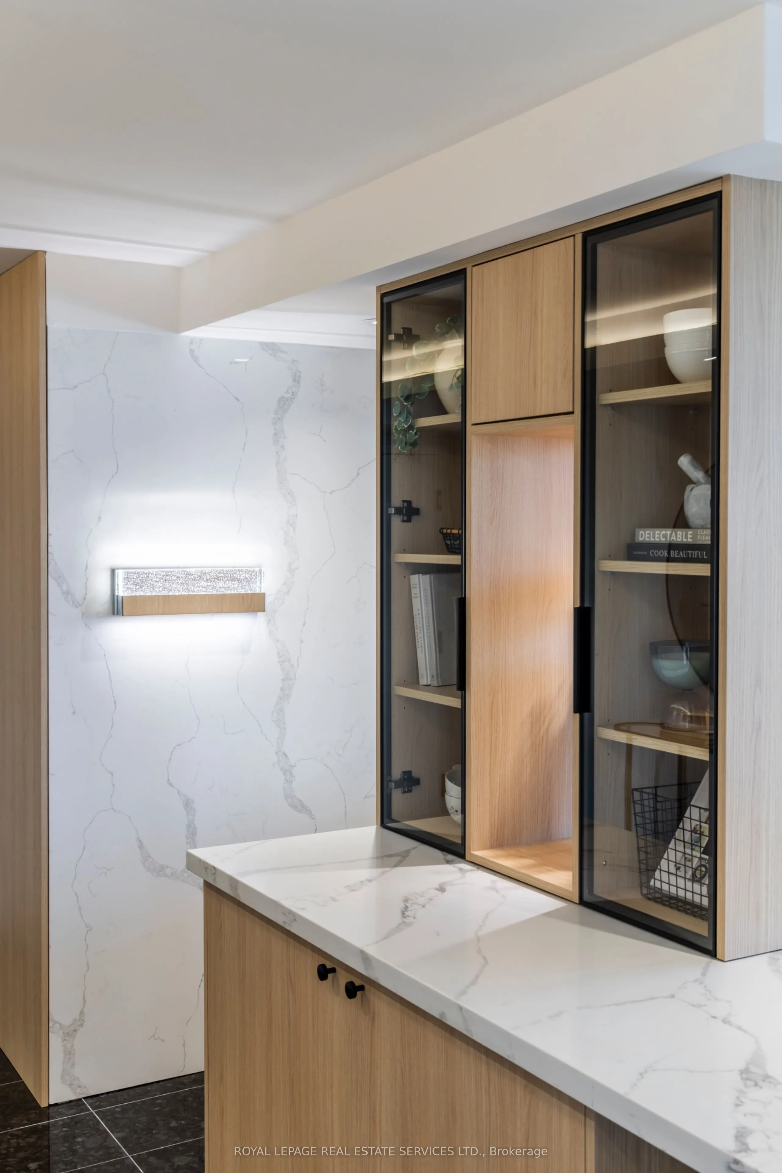 1 Palace Pier Court, #1203