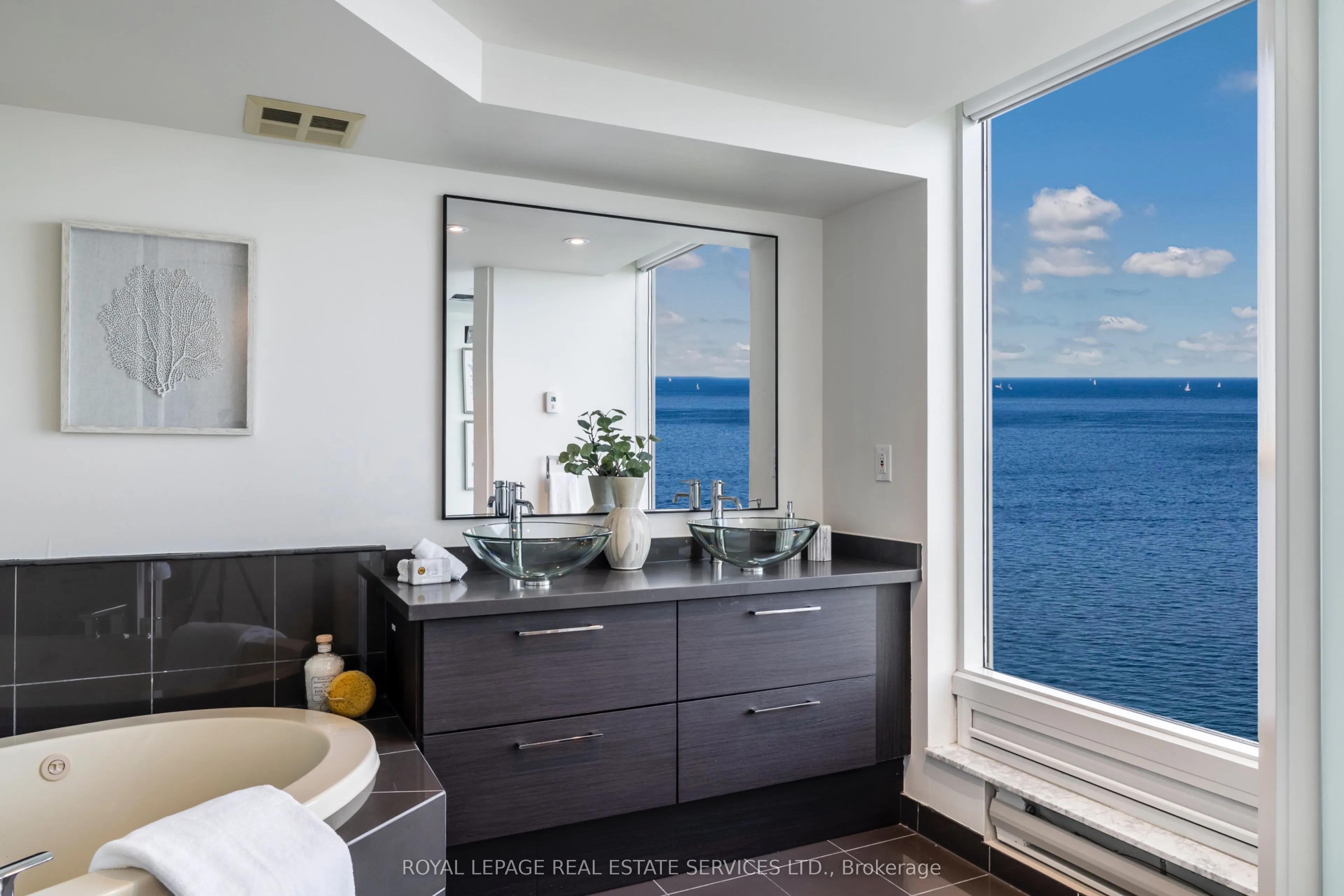 1 Palace Pier Court, #1203