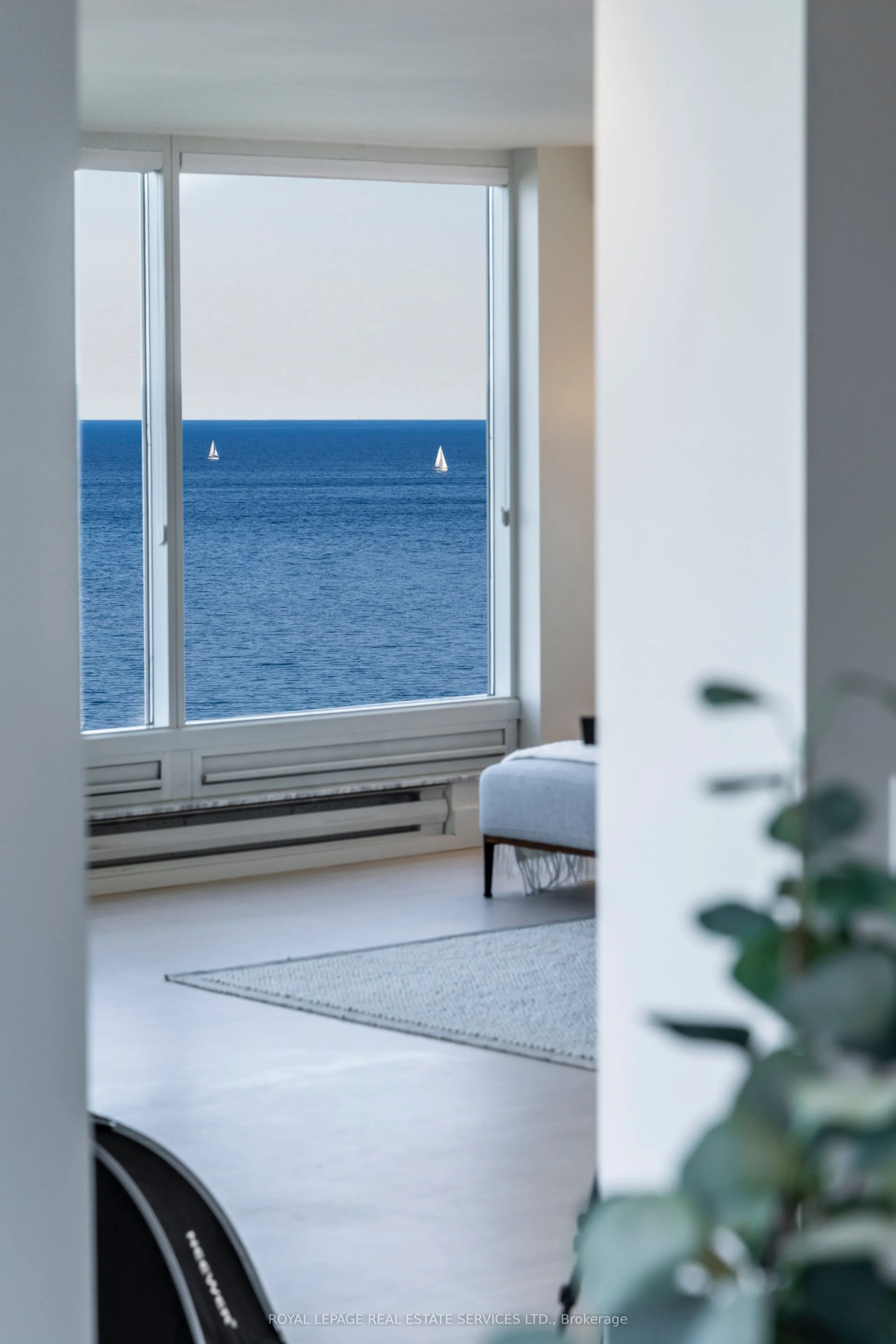 1 Palace Pier Court, #1203