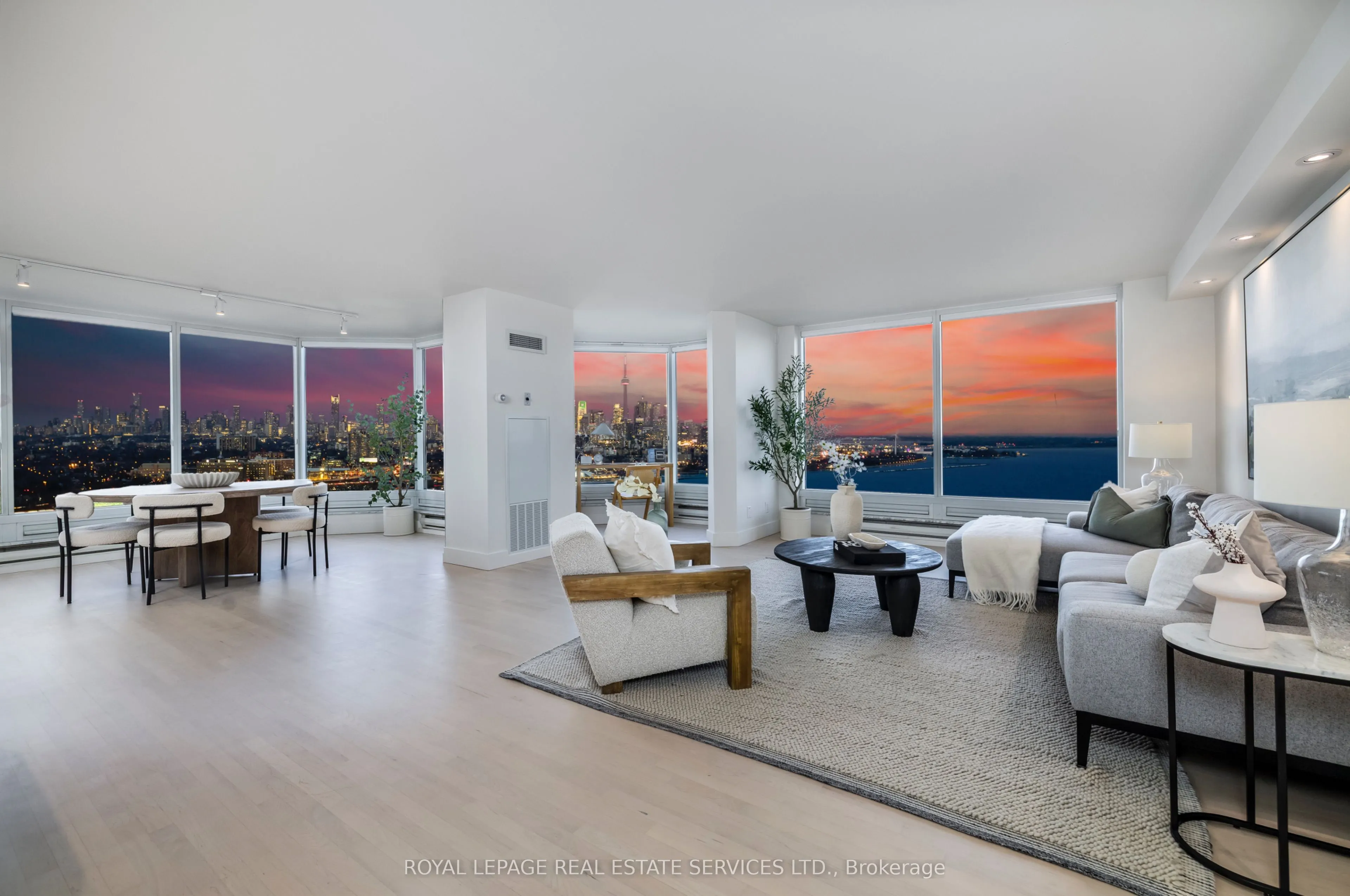 1 Palace Pier Court, #1203