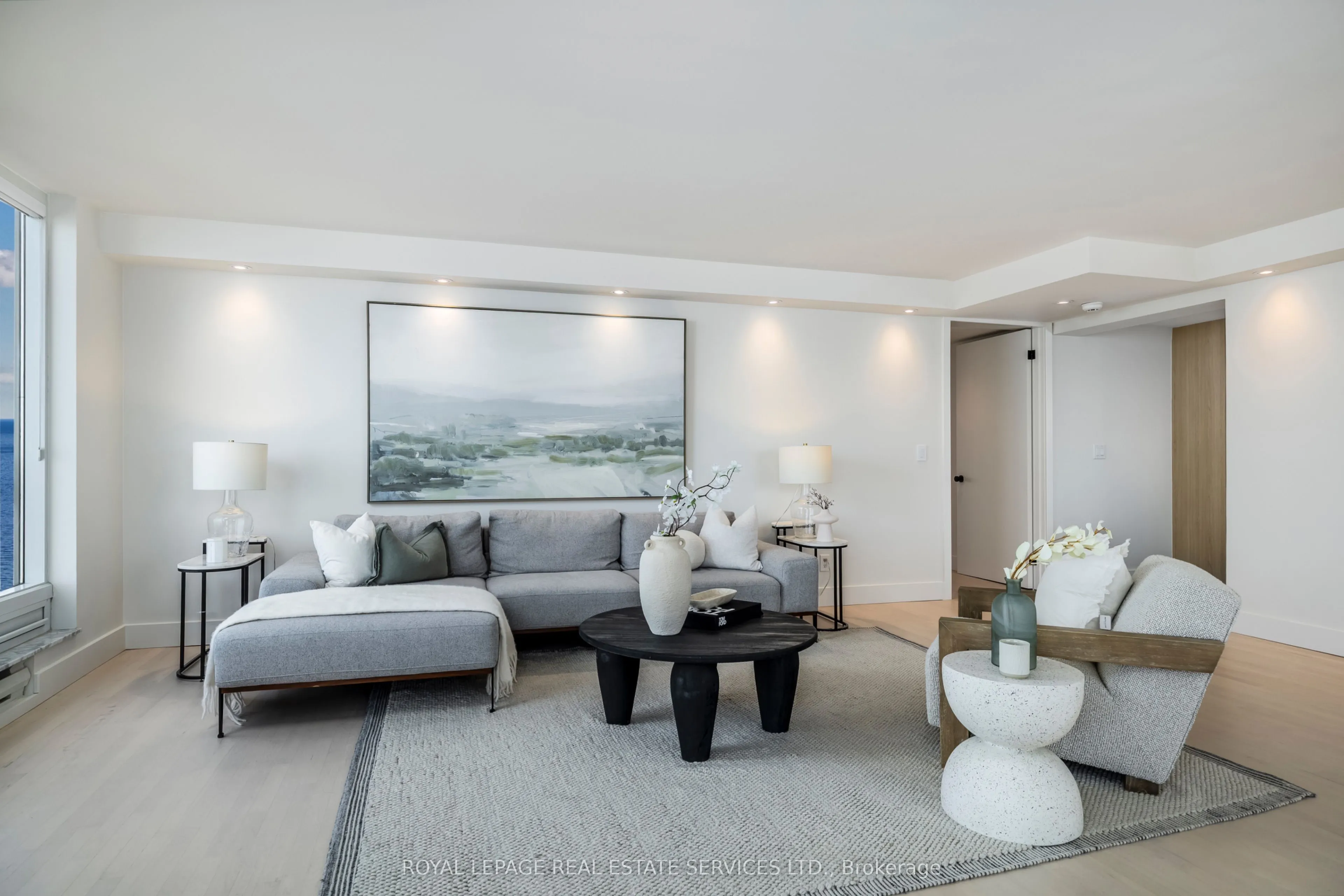 1 Palace Pier Court, #1203